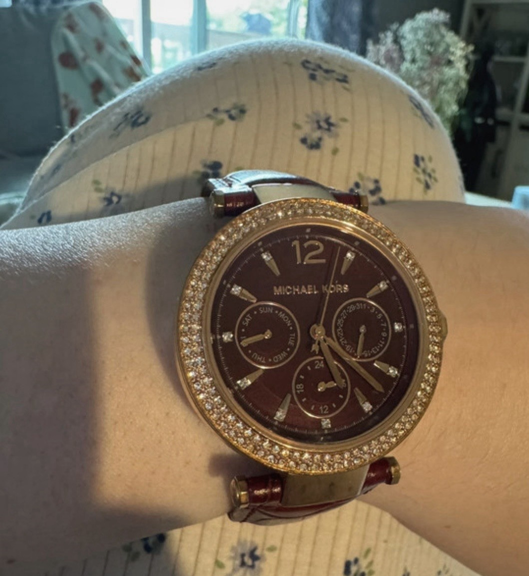 Michael Kors MK-3668 Women’s Burgundy Dial Crystal Bezel Leather Quartz Day/Date