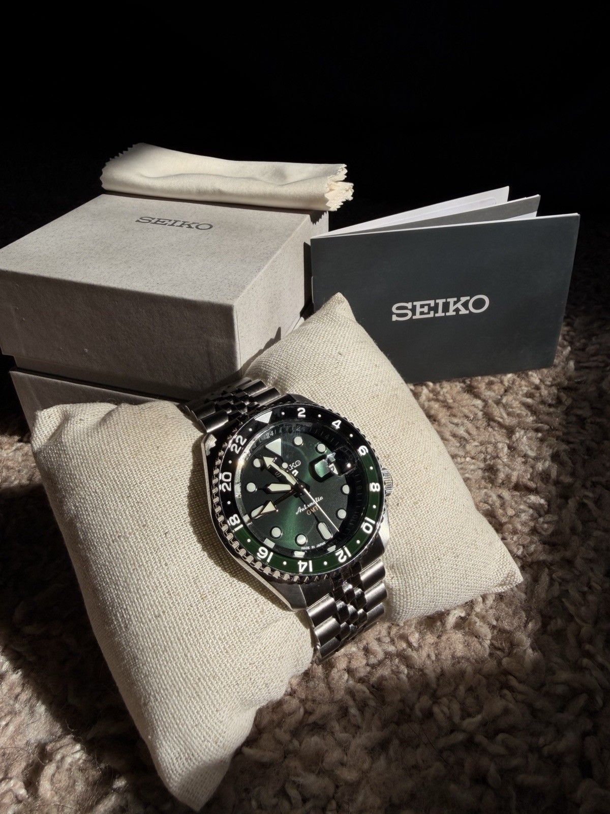 Seiko 5 GMT Automatic Watch Green Dial SSK035