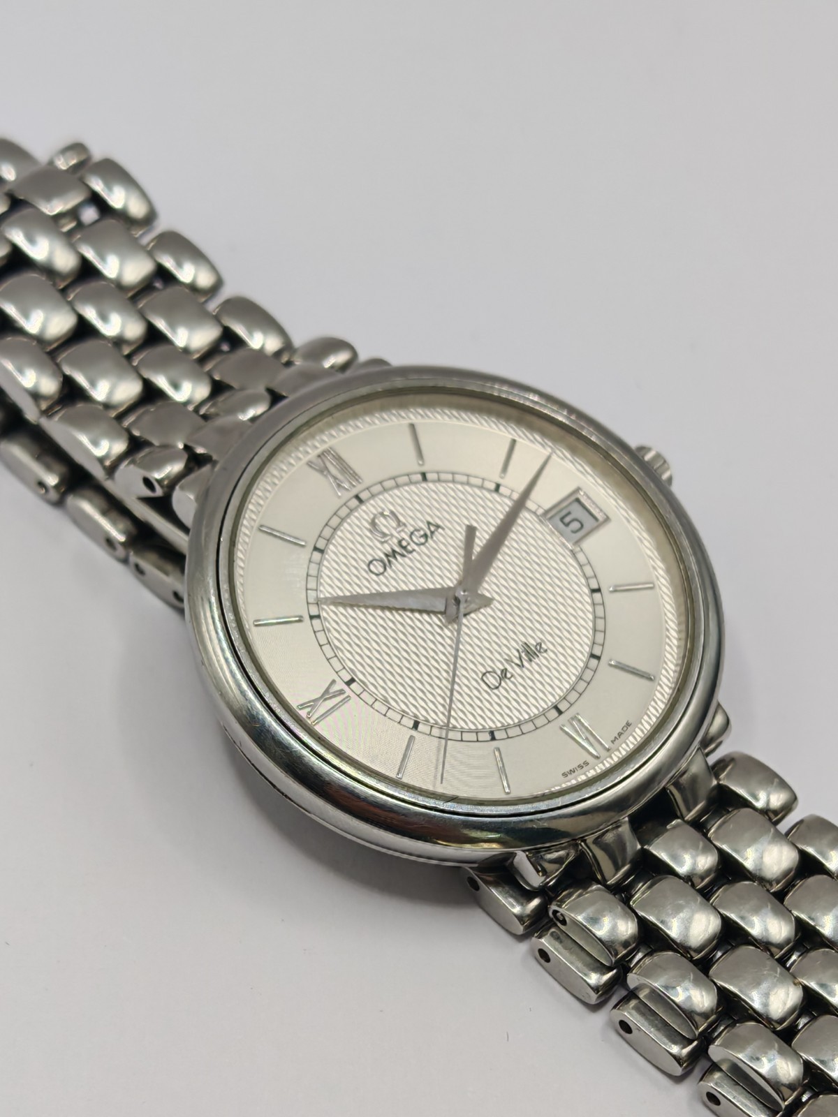 Omega De Ville Prestige White Hobnail Dial Mens Quartz Watch Stunning Condition