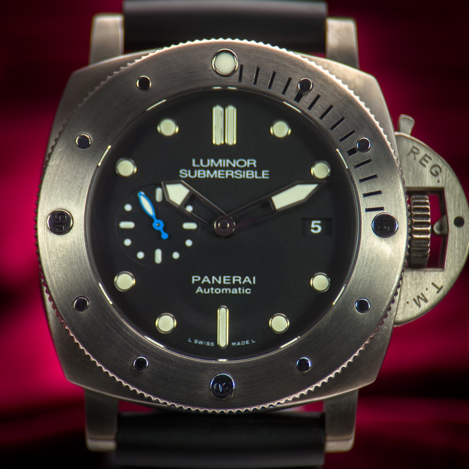 Panerai Luminor Submersible 1950 3 Days Automatic Men’s Black Watch – PAM01305