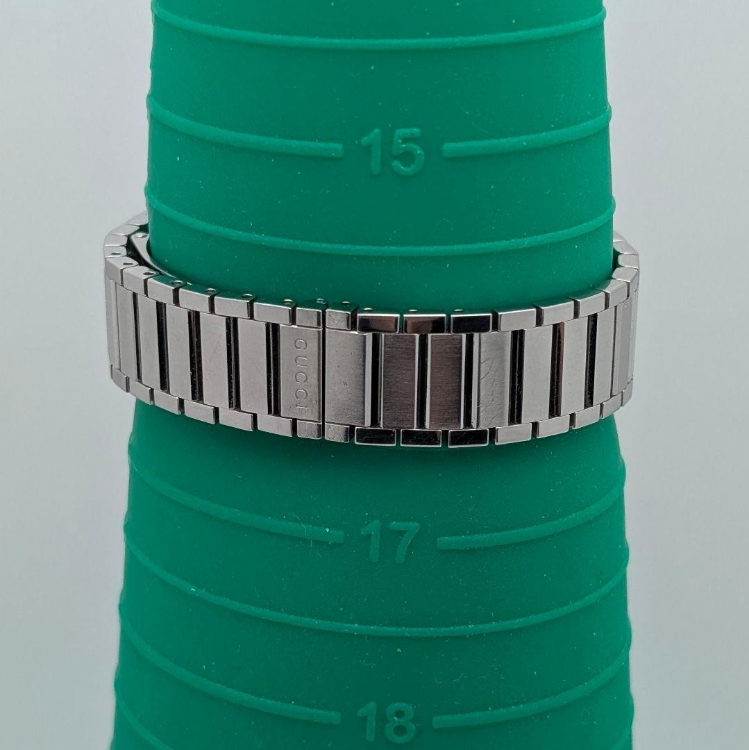 Gucci 111L Diamond 10P Square Silver Dial Women’s Quartz Watch Box Booklet