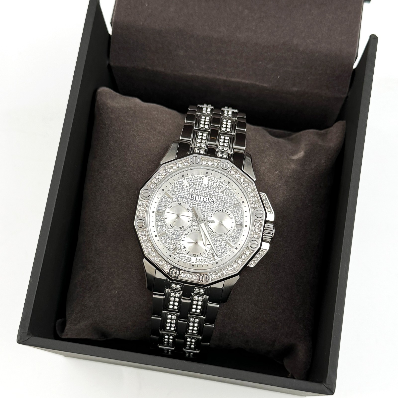 Bulova Crystal Octava 96C134 Quartz Silver PaveDial Stainless Men’s Watch 41.5mm