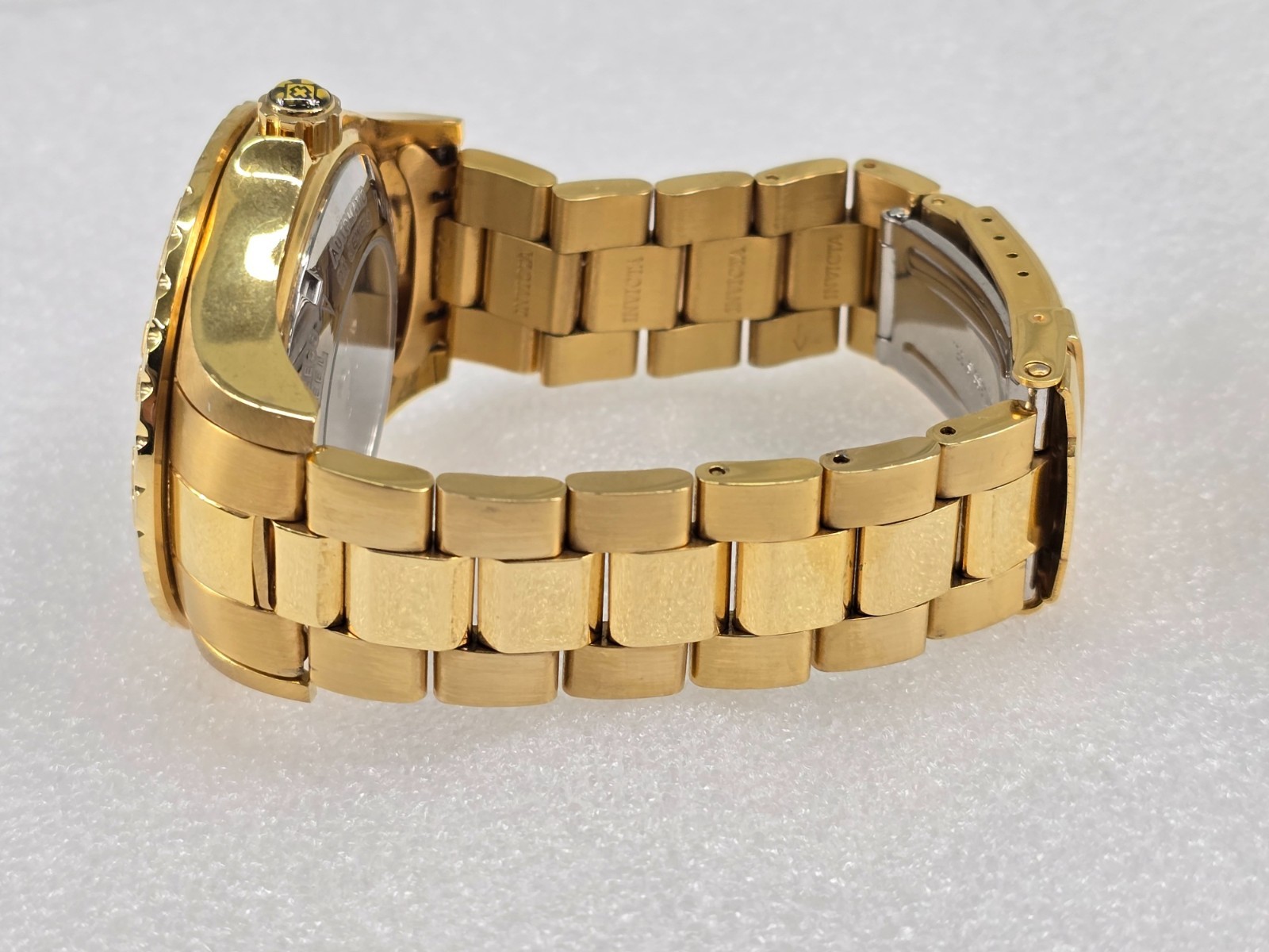 Invicta Gold Tone Watch 200m Model 2304 Stainless Steel 46.5MM Case