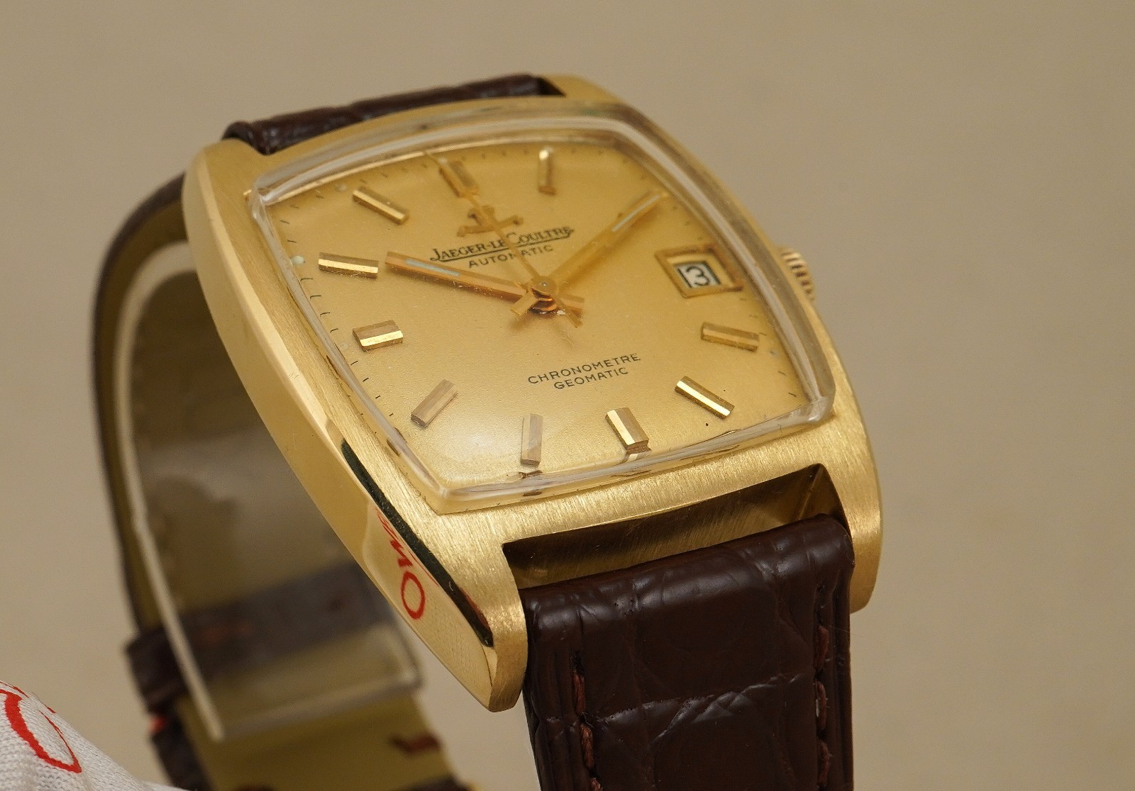 VINTAGE JAEGER-LECOULTRE GEOMATIC TONNEAU E560 18K GOLD ORIGINAL FULL SET 1970’S