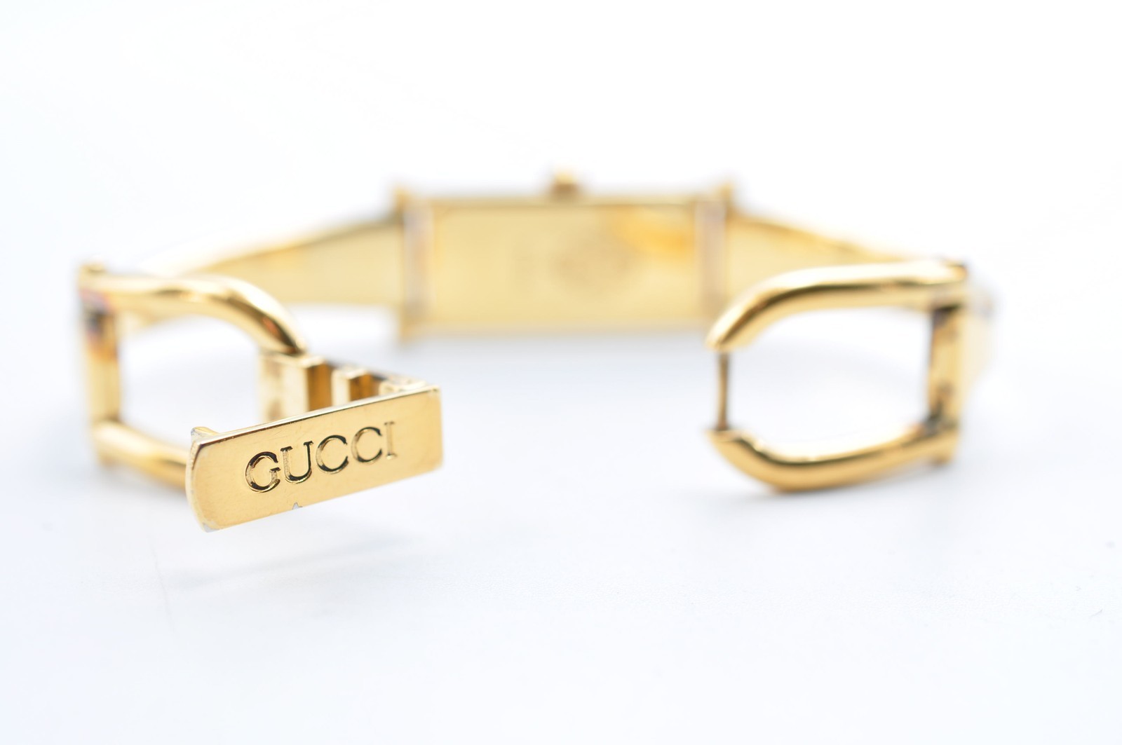 GUCCI 1500L Bangle Quartz Analog Square Gold Black Watch w-12232