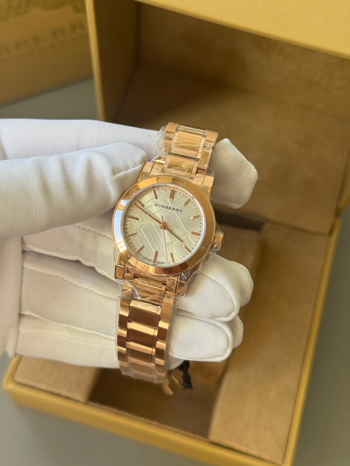 Brand New Burberry The City BU9204 Rose Tone Stainless Steel 26 mm Women’s Watch