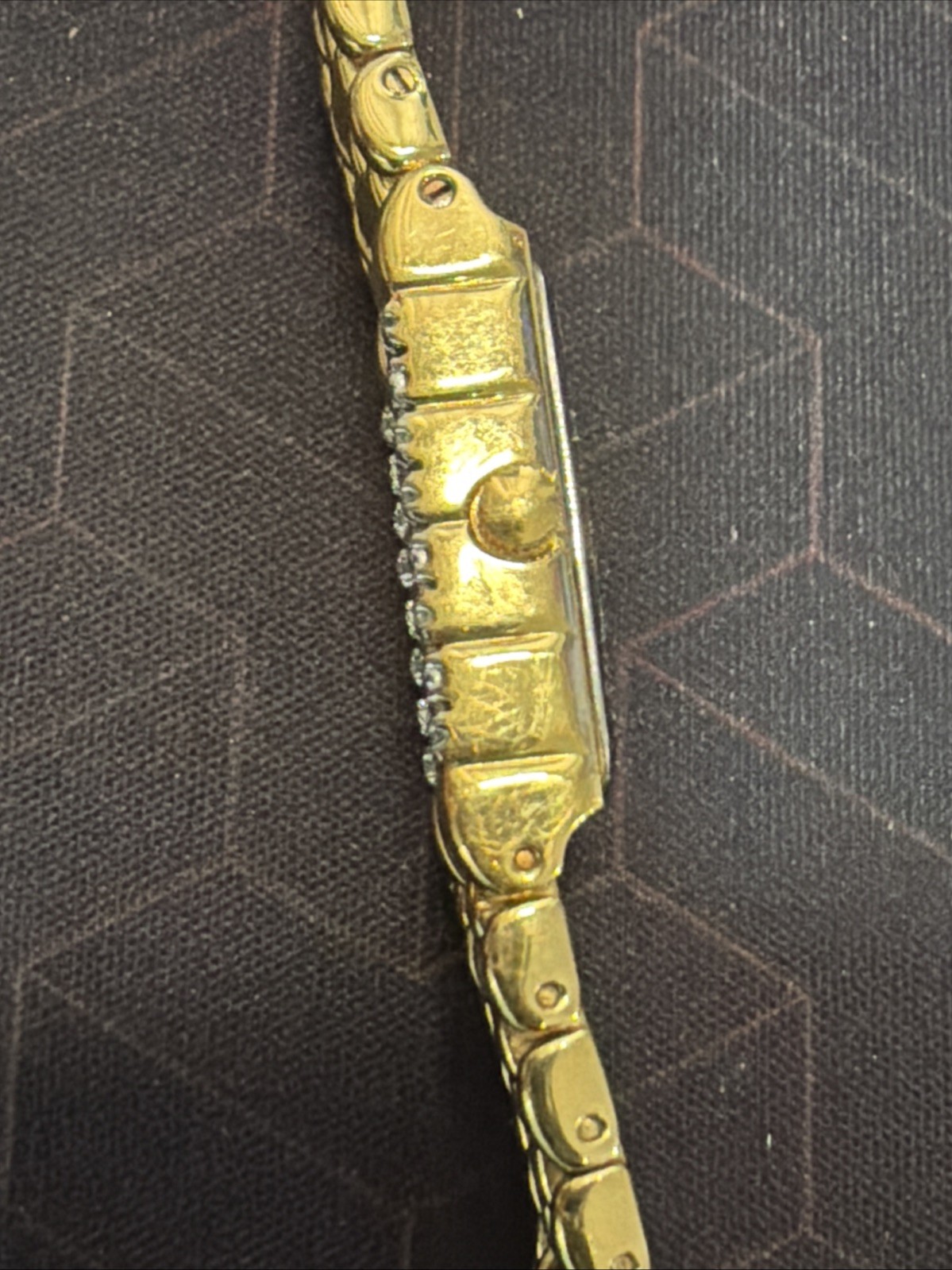 Vtg Elgin Ladies 17mm Watch Gold Tone Diamond Bezel Gold Dial 6.25″ em264 – RUNS