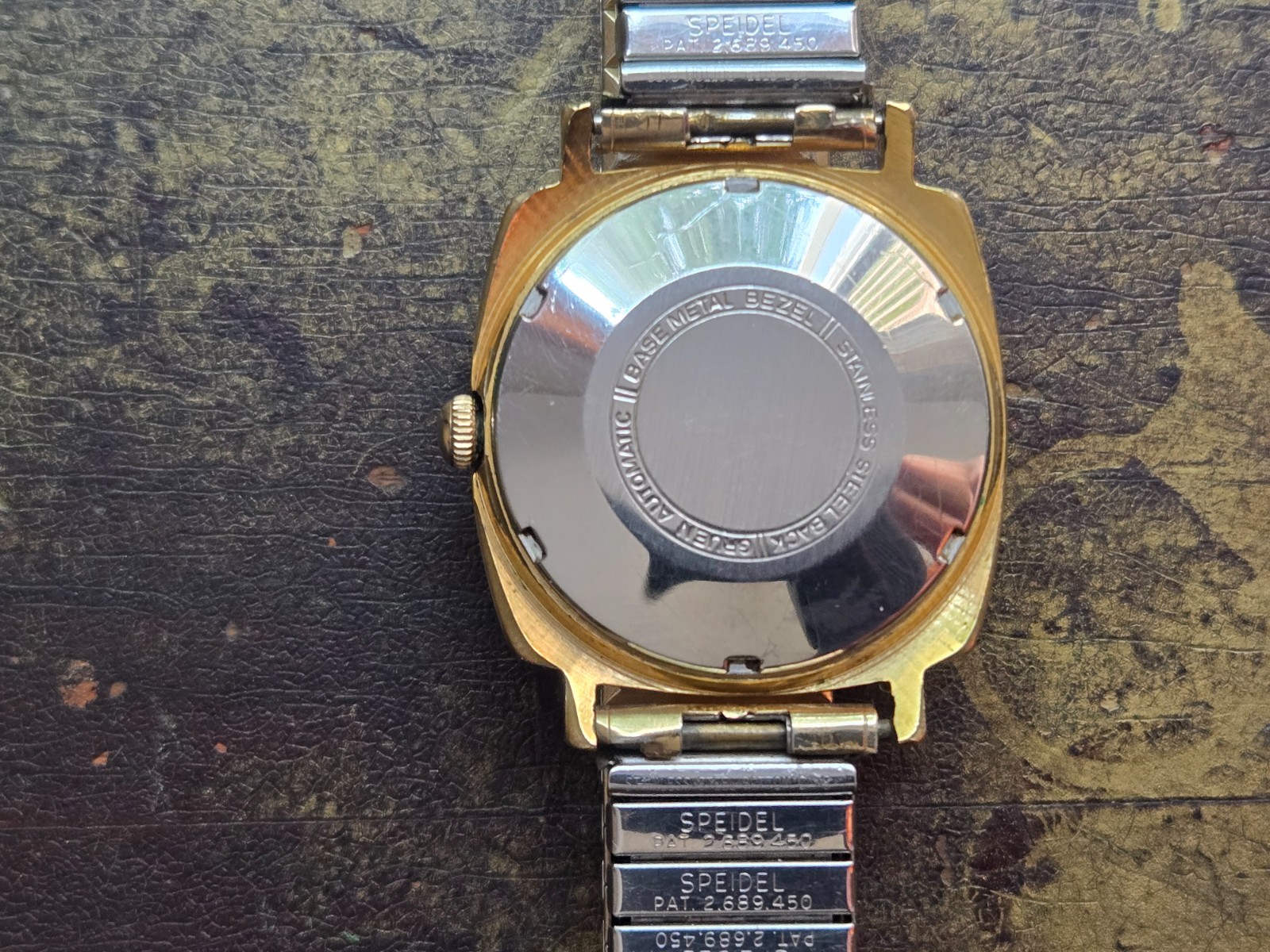 Vintage Gruen Precision Day-Date Automatic Watch – 17 Jewels – Runs