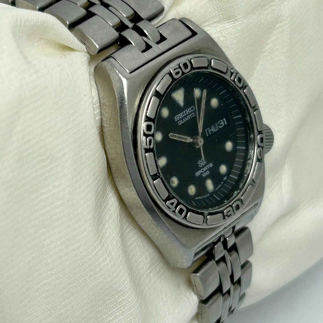 Seiko Sports Quartz 2626-008A Day/Date Vintage Women’s Watch