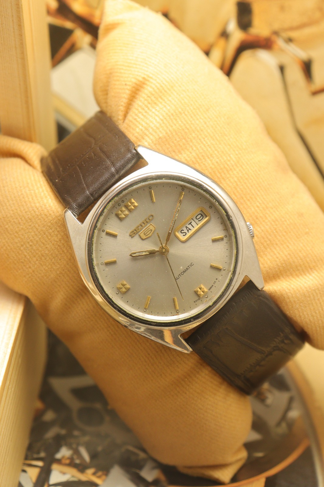 Vintage Seiko 5 Automatic Gray Dial Wrist Watch For Men’s Japan Movement 6309.