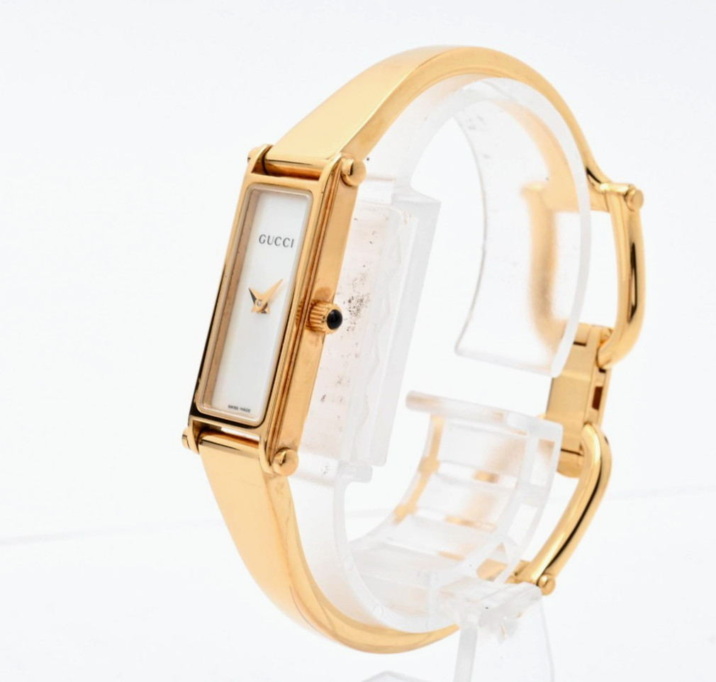 Vintage [N MINT] GUCCI 1500L Gold White Shell Rectangle 12mm Ladies Watch JAPAN