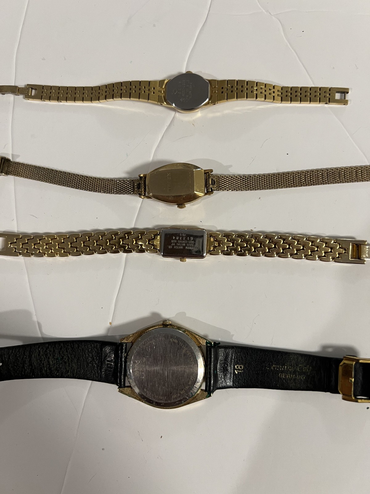 FOUR VTG ESTATE WATCHES – WOMEN’S WATCHES ELEGANT VINTAGE