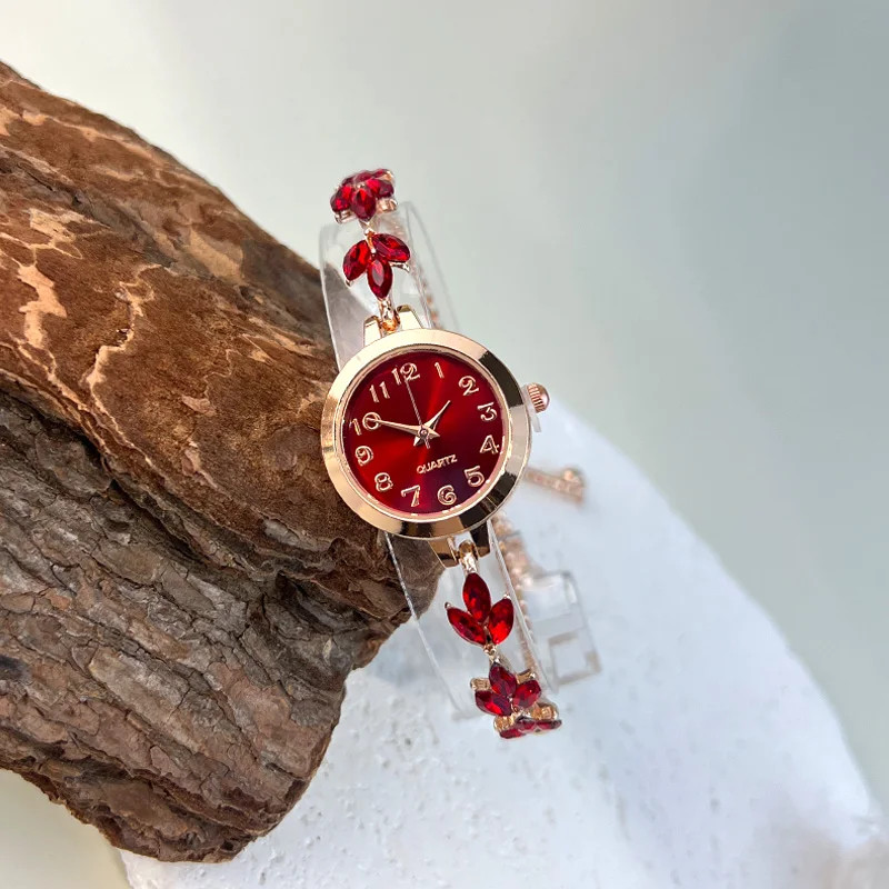 Round alloy case Arabic numeral classic dial leaf-shaped diamond-encrusted