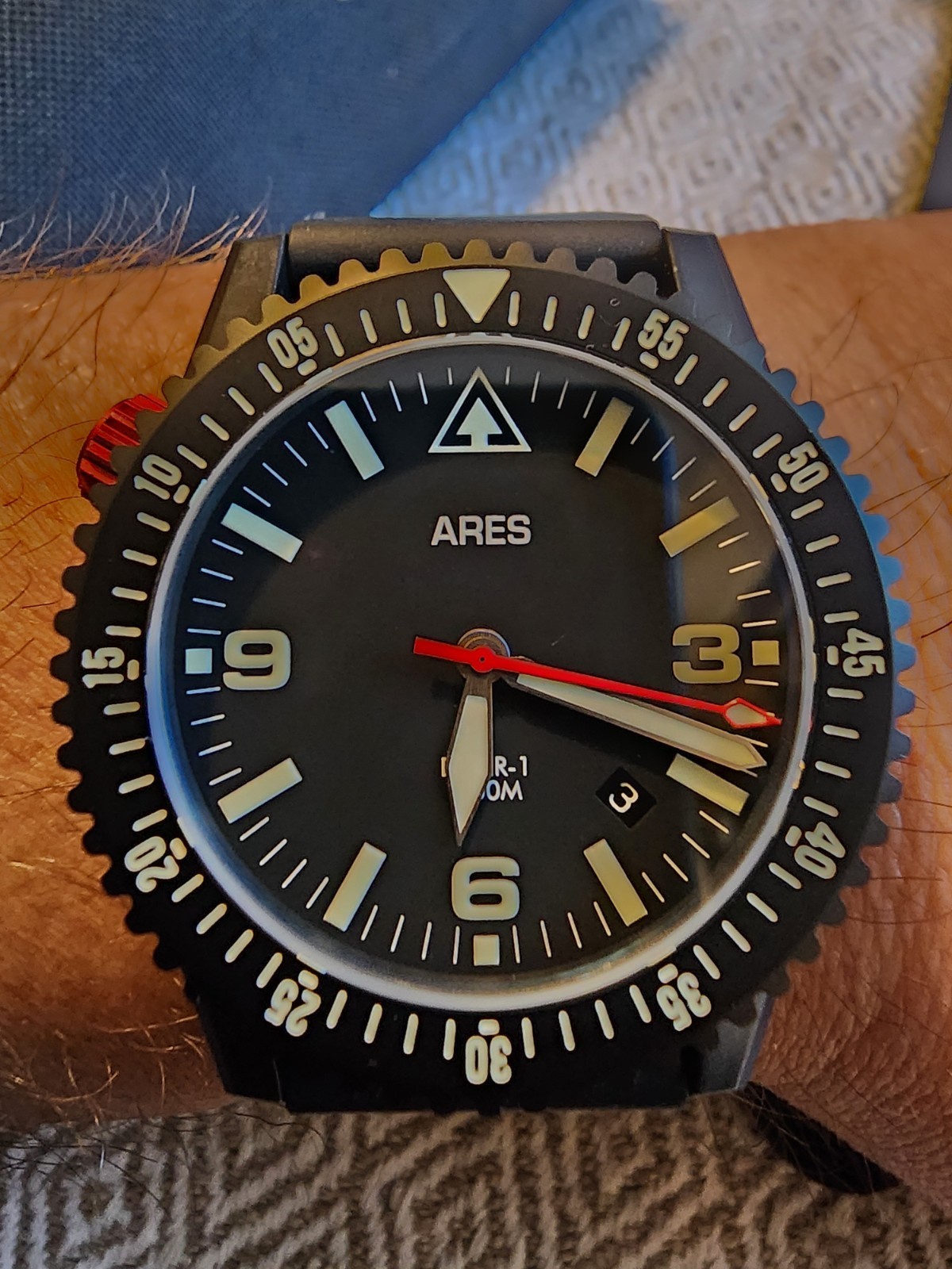 ARES DIVER-1 Mission Timer Swiss Automatic Date Dial in Deep Black