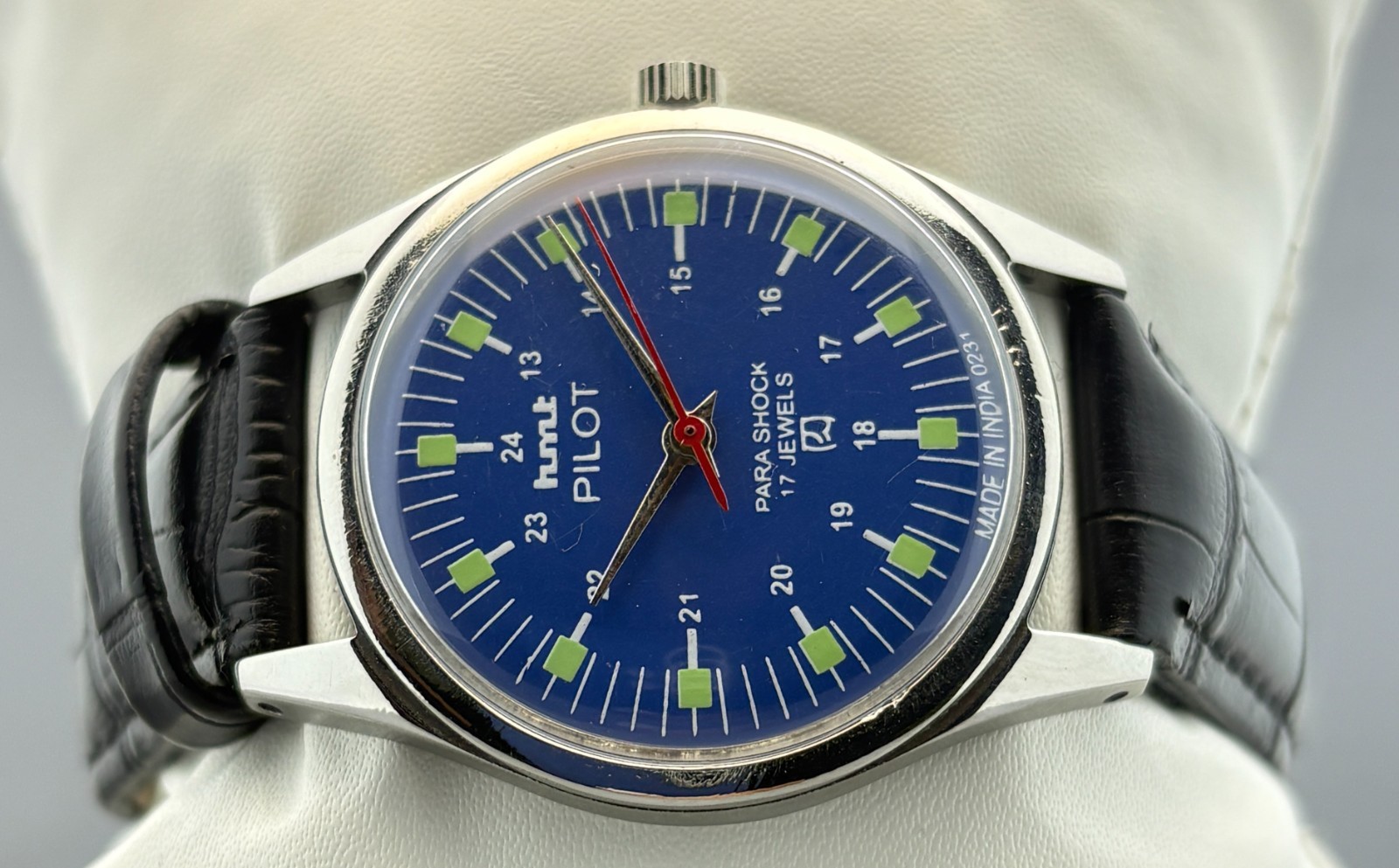 Vintage Men’s HMT Pilot Para Shock 17 Jewels Automatic Blue Dial Wristwatch
