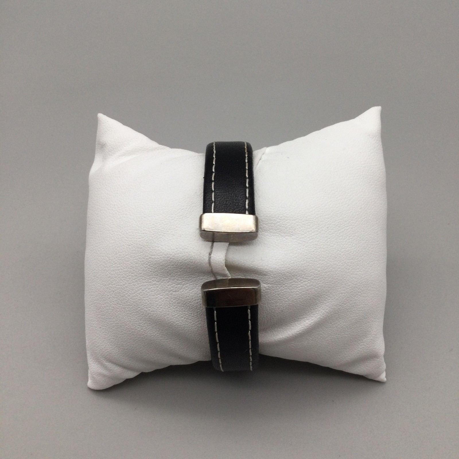 Style&co Womens Watch 18mm Silver Tone Black Leather Open Cuff New Battery