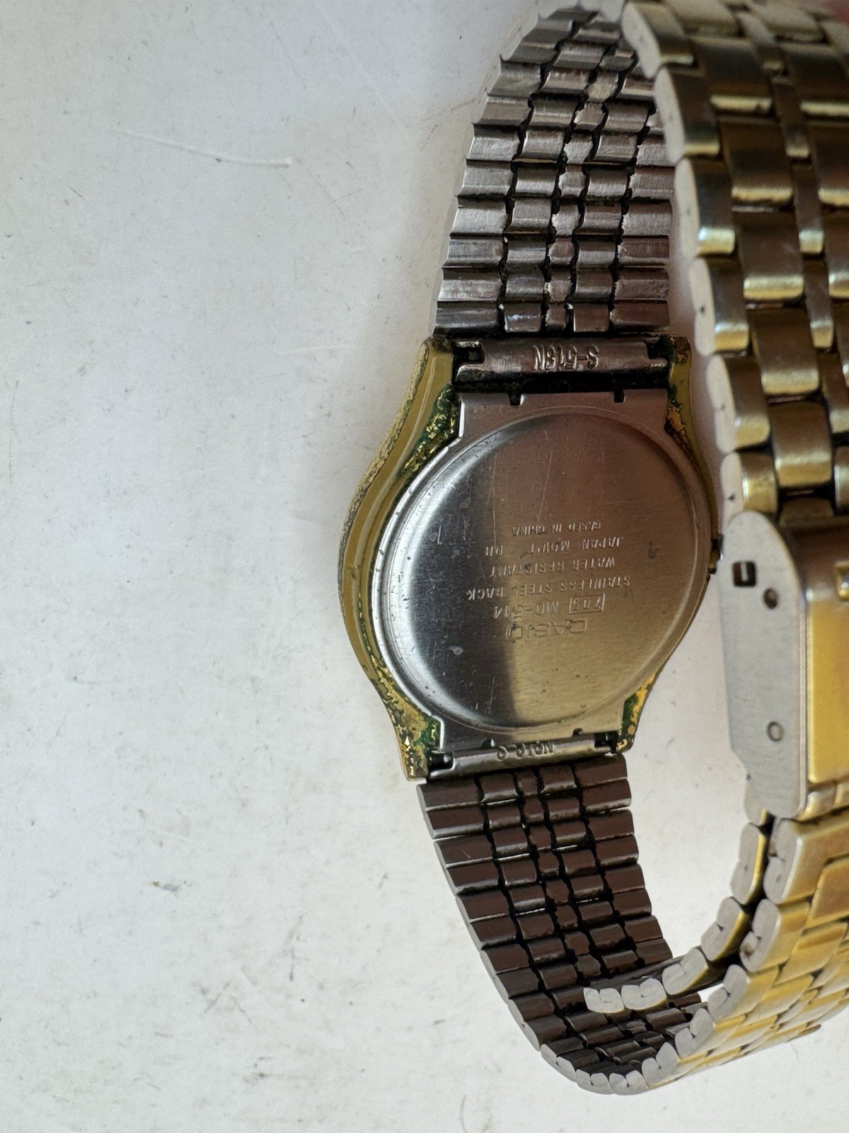 Casio MQ-514 Watch Men 33mm Silver Dial Gold Tone Round Daydate New Battery