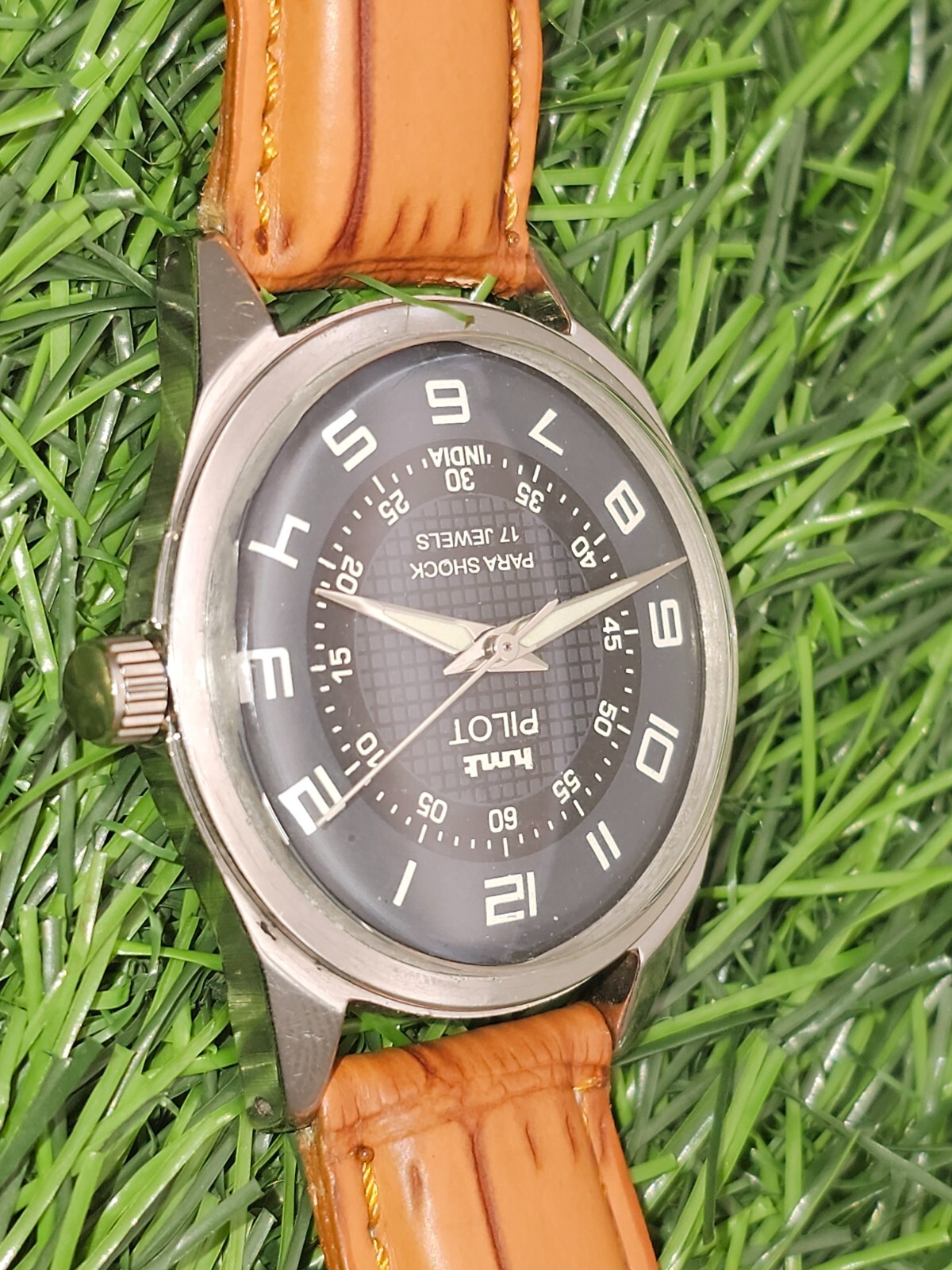 Beautiful Mens HMT Pilot Parashock Mechanical Wind 17J Watch Black Dial