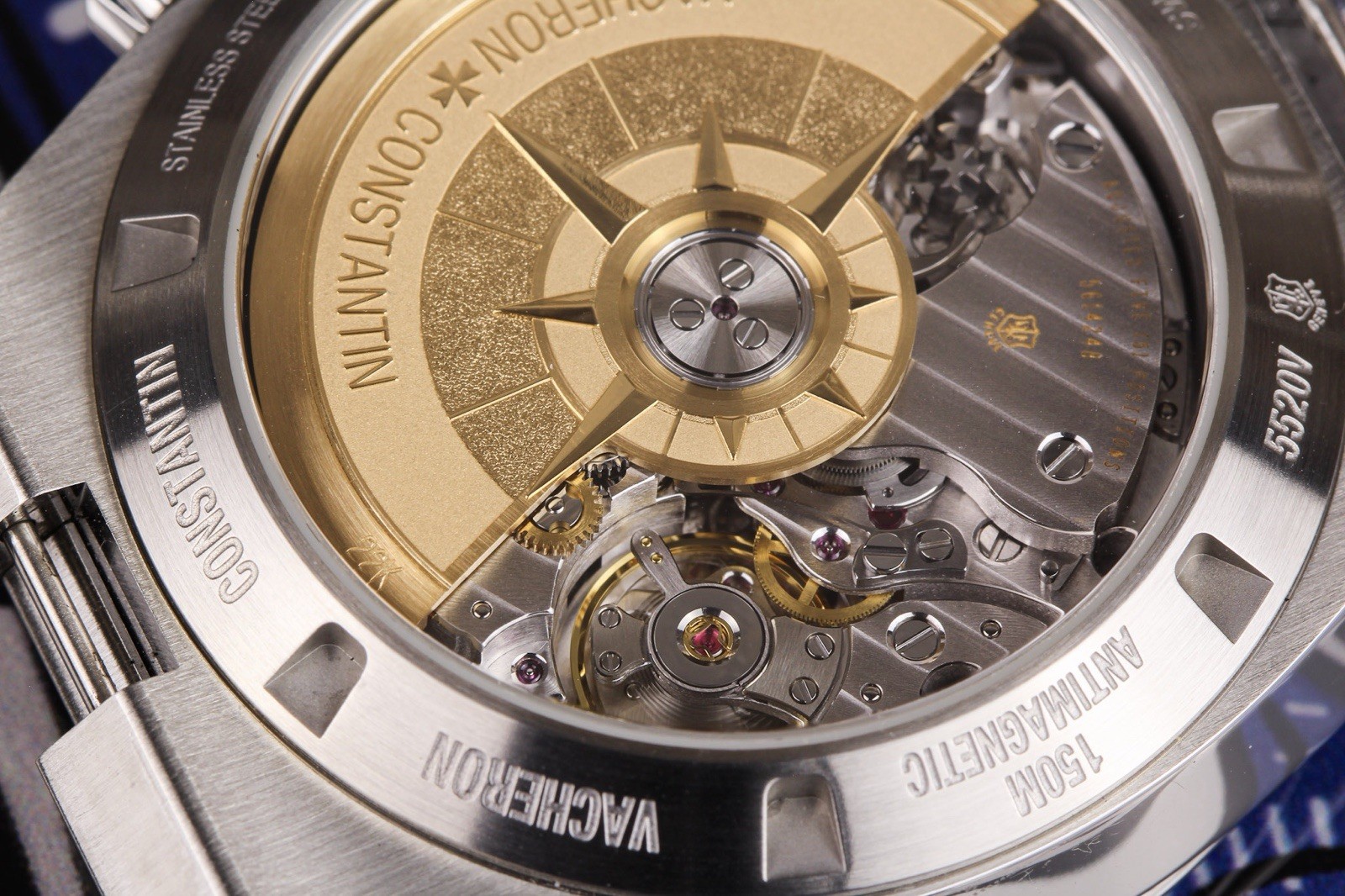 Vacheron Constantin Overseas Chrono “Reverse Panda” | Ref. 5520V/210A-B481 Mint