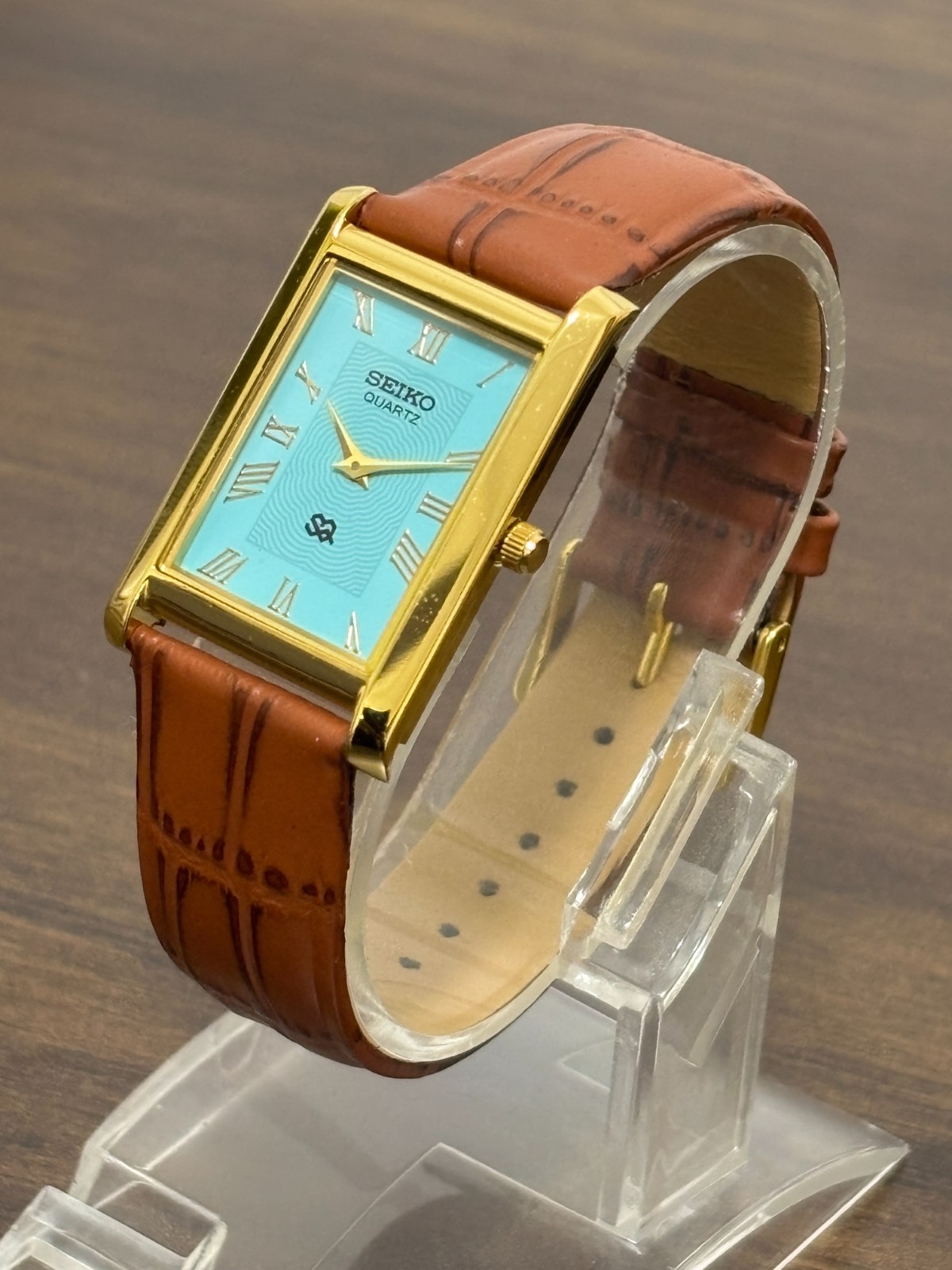 Vintage Classic Seiko slim Men’s Wrist watch -Leather Strap-Golden Plated