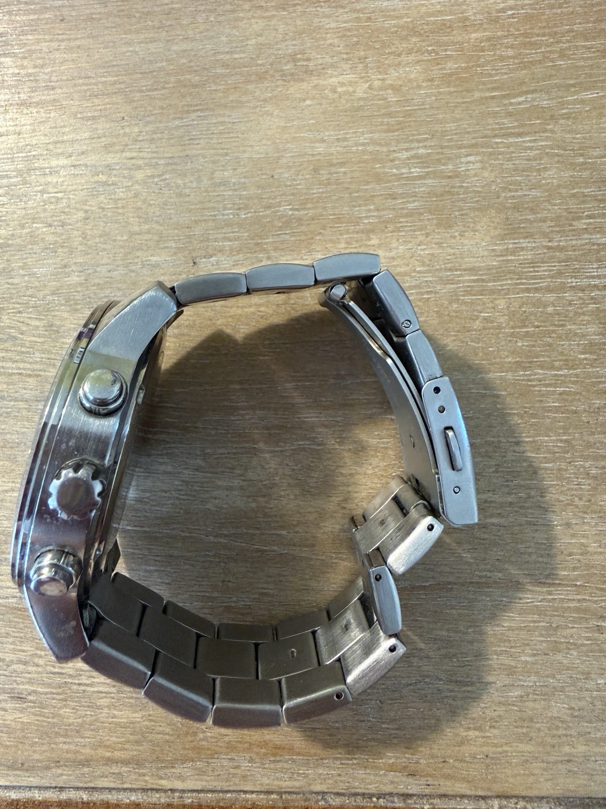 GUESS Men’s Silver Stainless Steel Watch. Needs a battery