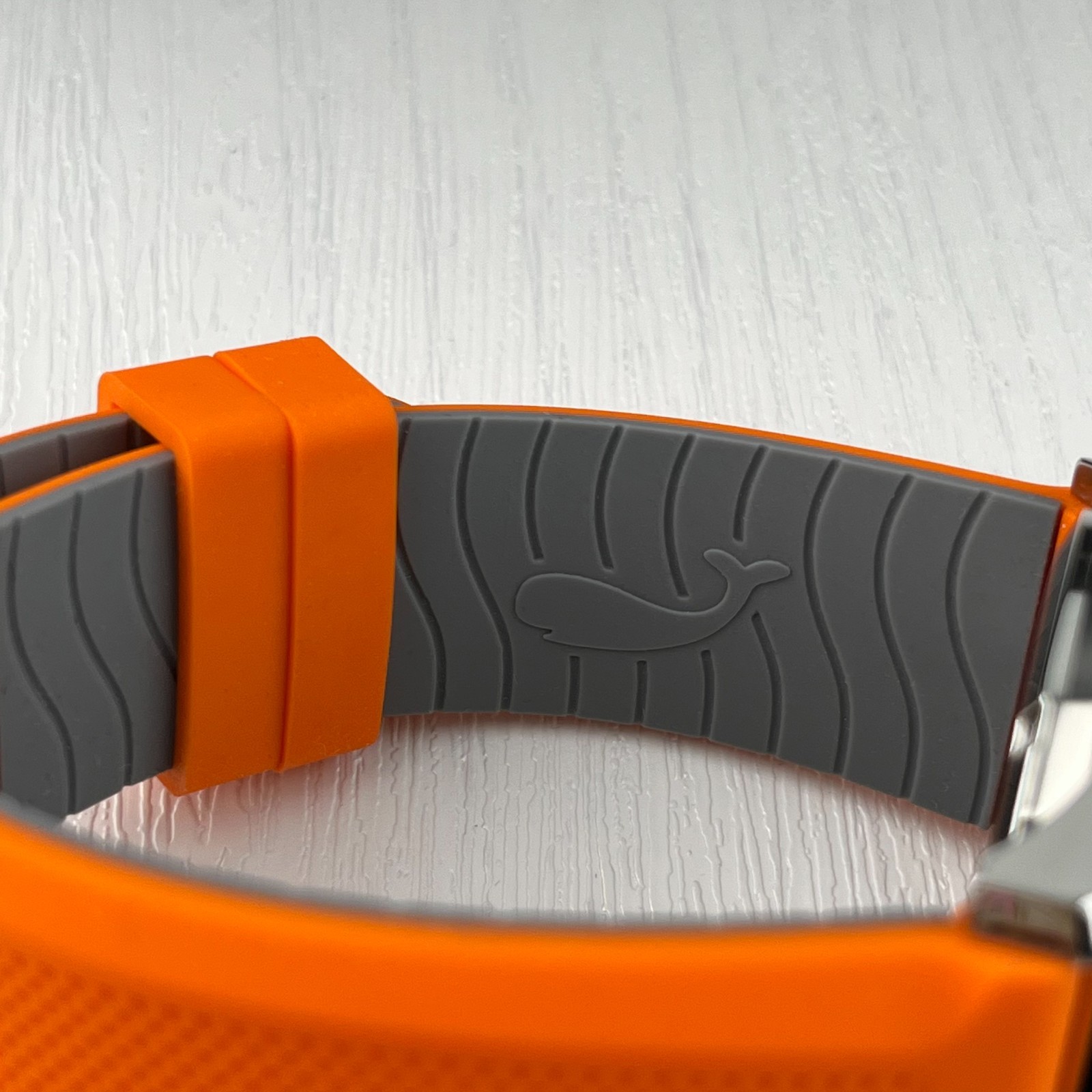 Bulova Marine Star 45mm Whit Dial Silver Case Orange/Grey Silicone Strap 98A226