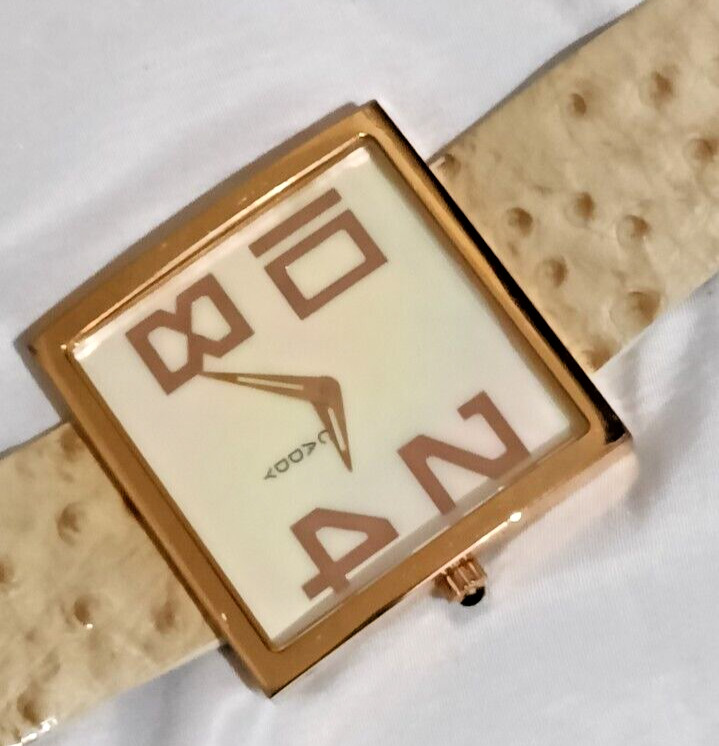 Rare Vintage CADDY DESIGN Australia Ladies Square Leather Watch – VGC/Working