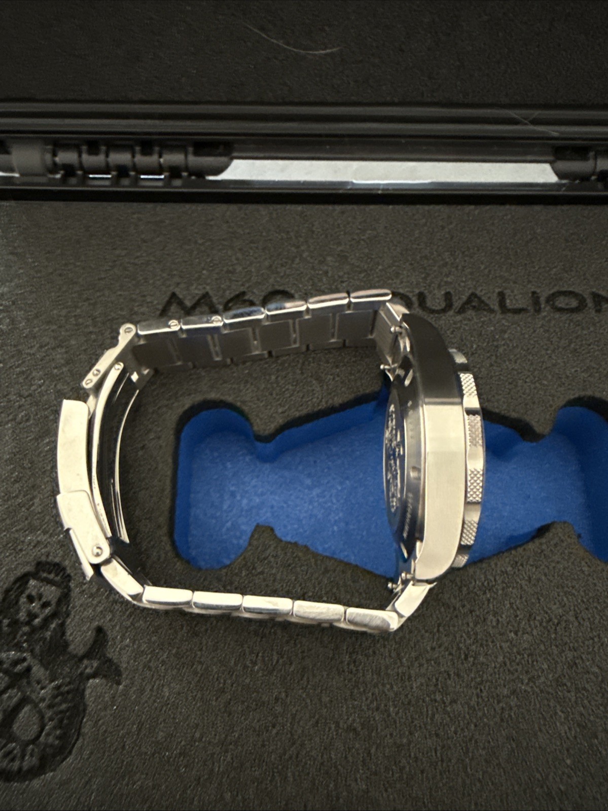 Vertex Aqualion Watch M60 W/ Date
