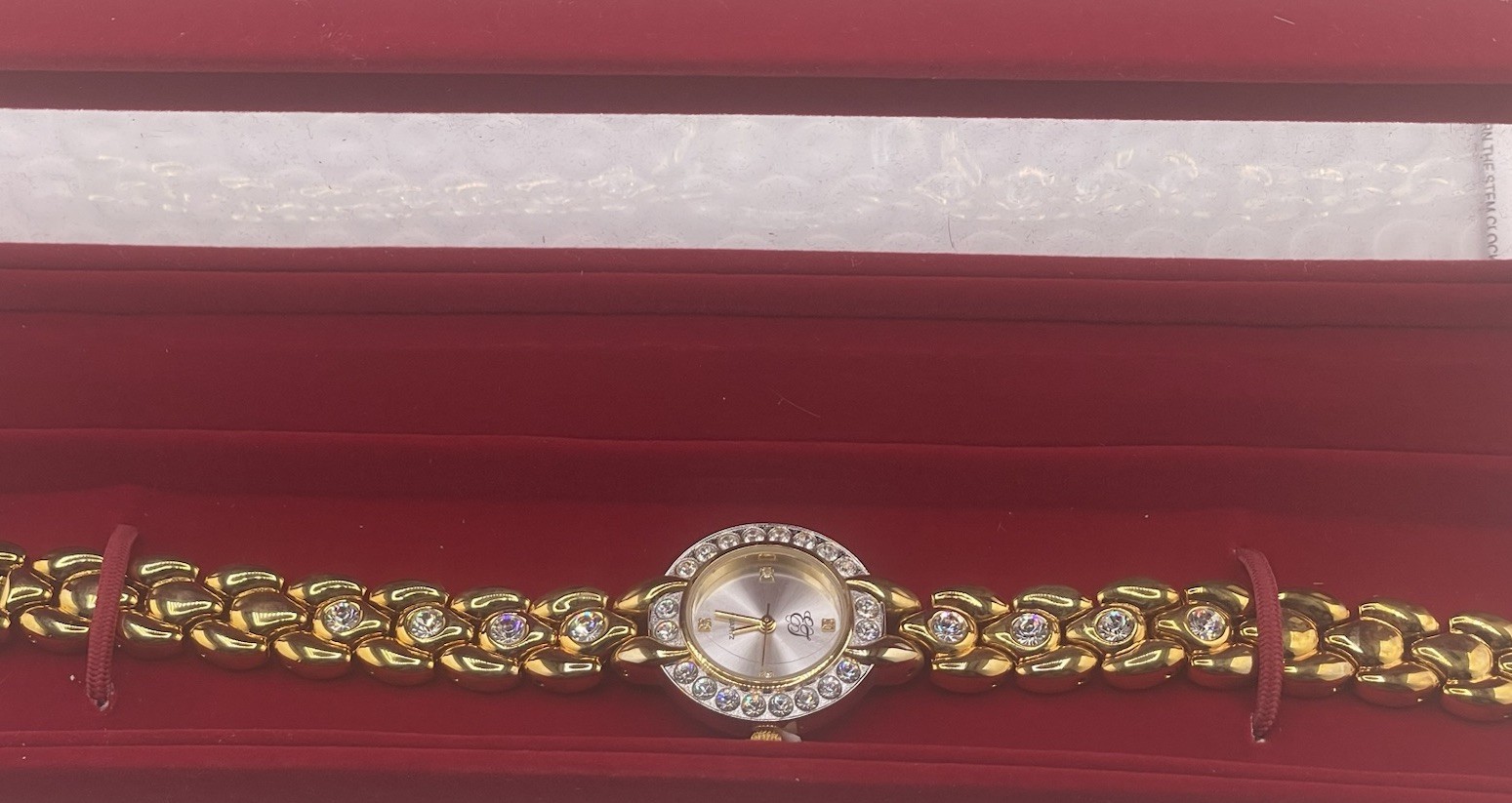 Elizabeth Taylor White Diamonds Quartz Vintage Formal Watch Gold Tone Rhinestone