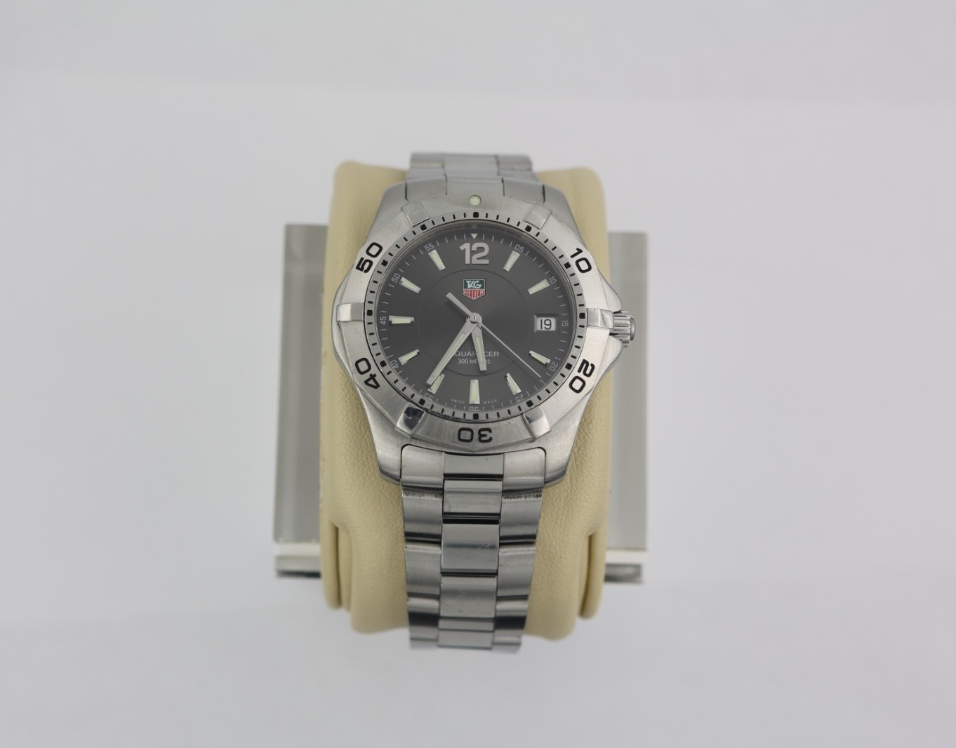 TAG Heuer WAF111E.BA0801 Mens Aquaracer Series Quartz Watch Gray & Silver 300M