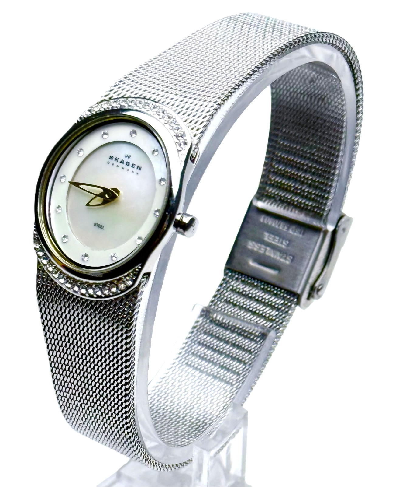 SKAGEN STEEL 686XSGSC MOP DIAL SILVER & GOLDTONE ACCENTS MESH BAND LADIES WATCH
