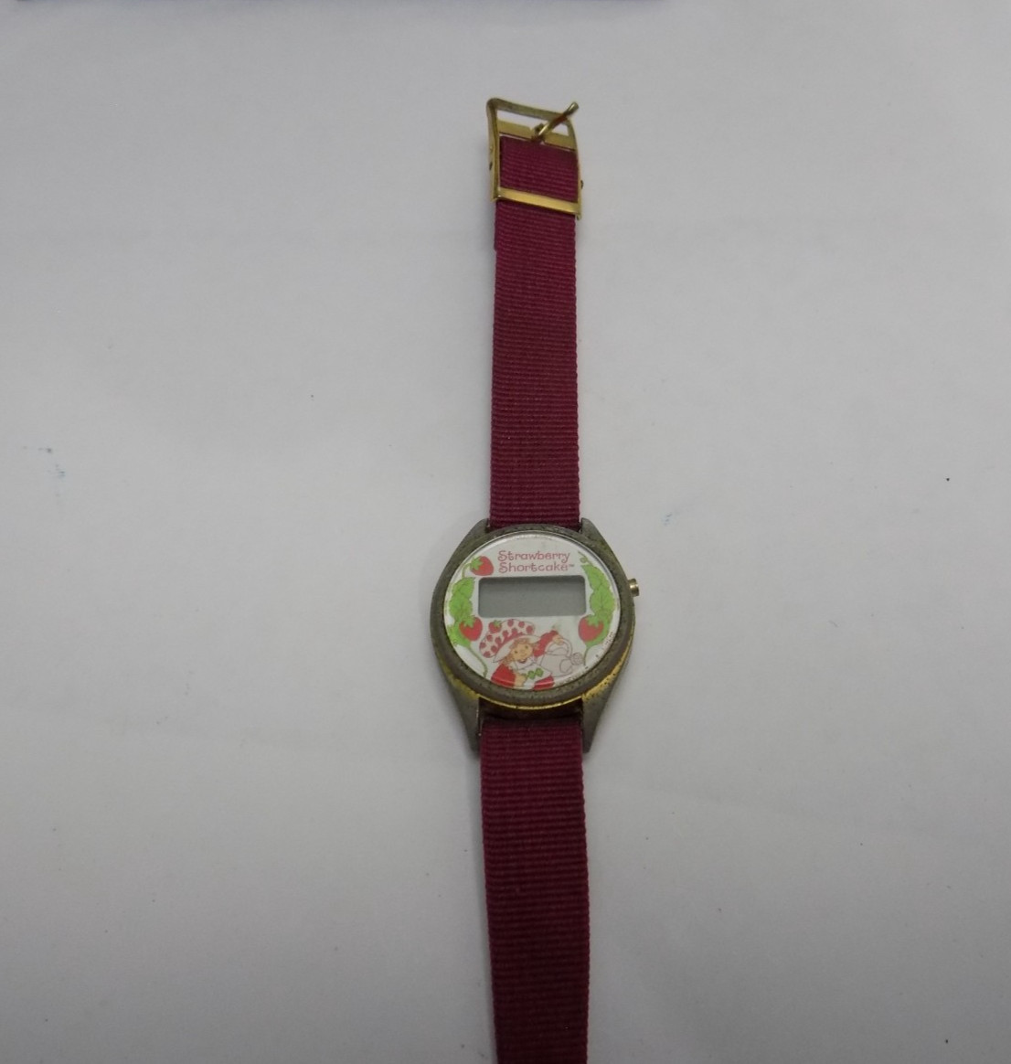 VINTAGE 1980 STRAWBERRY SHORTCAKE DIGITAL WATCH – BY BRADLEY