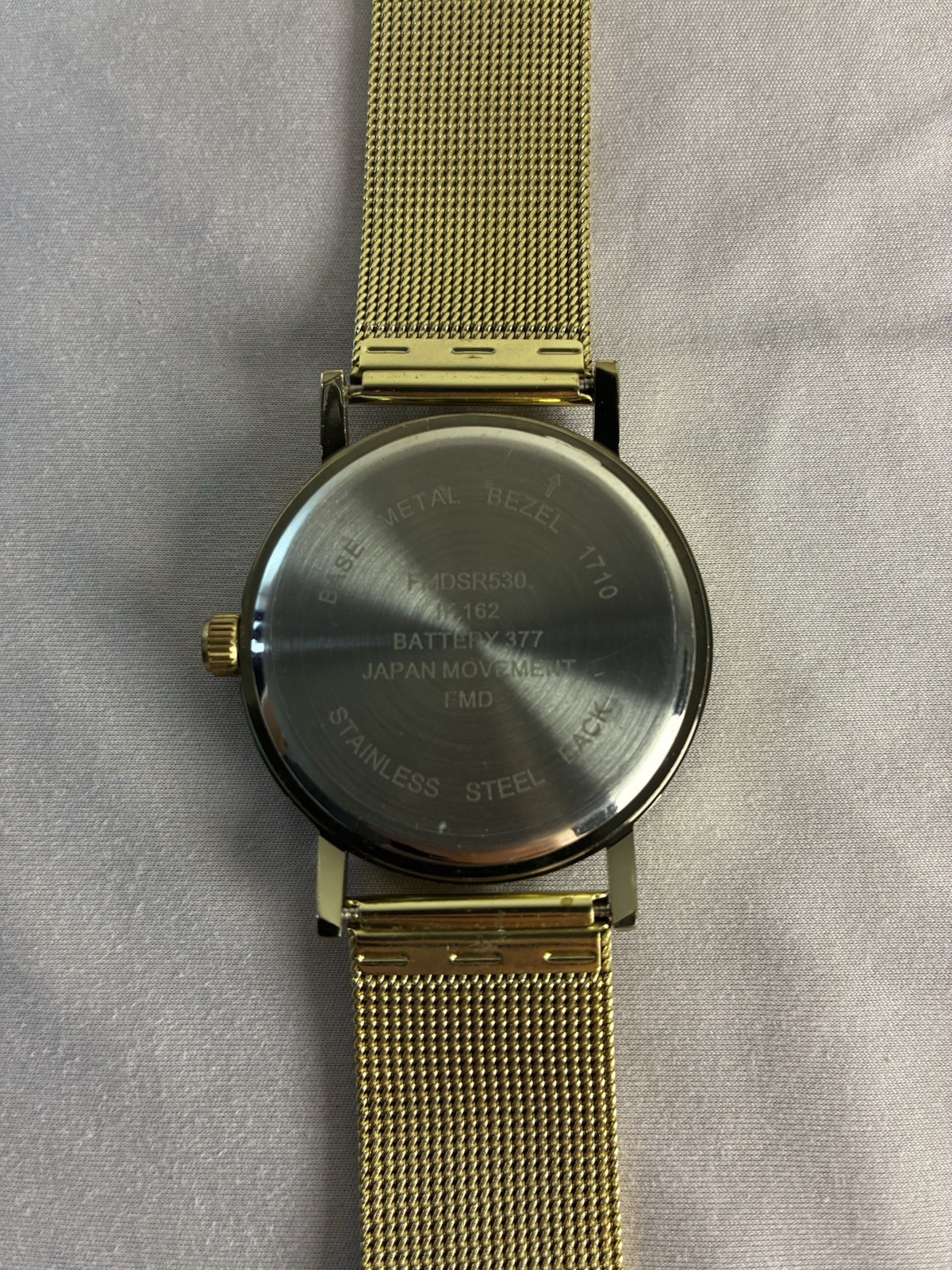 Gold-Tone Analog Quartz Wristwatch Mesh Band Black Dial Men’s Dress Formal