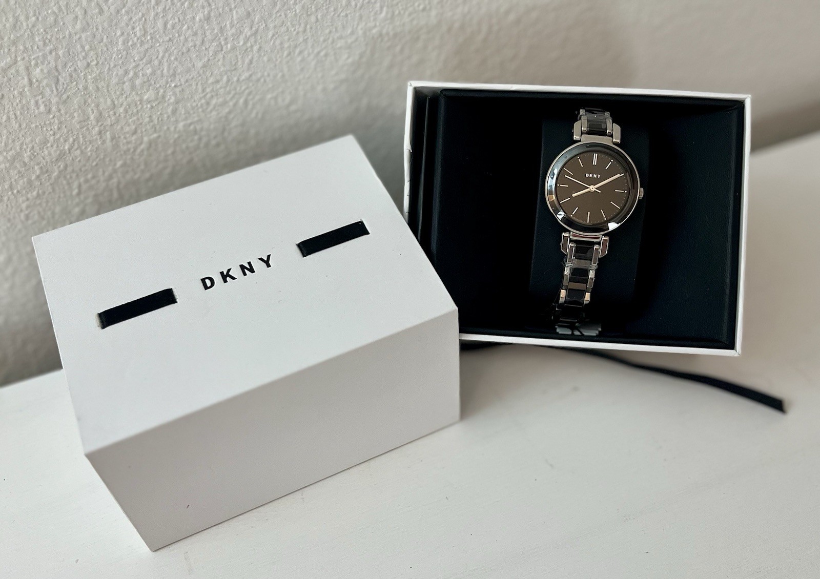DKNY NY2590 Ellington Black Dial Ceramic Stainless Steel Women Watch NIB