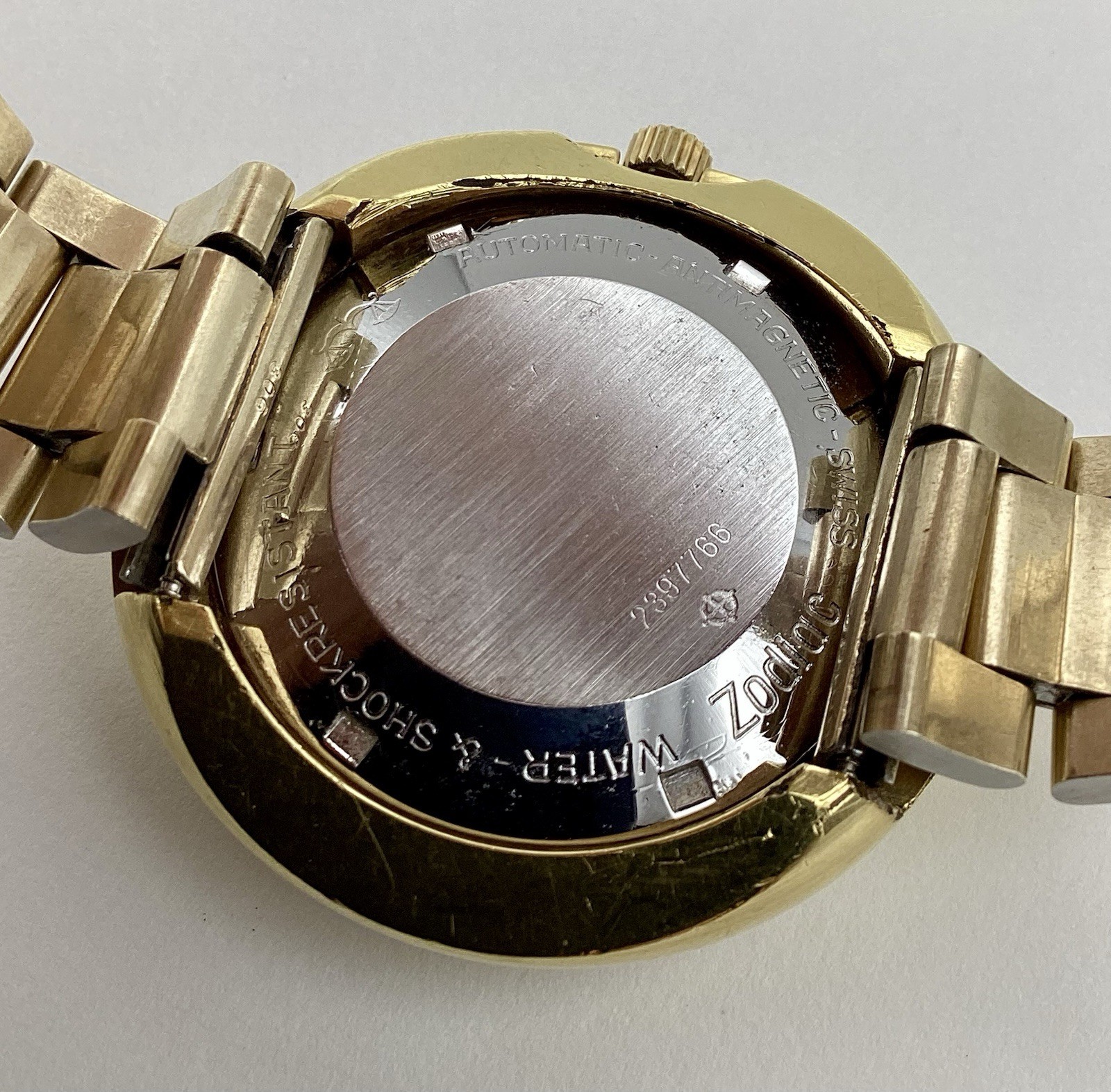 Zodiac Swiss SST 36000 UFO Case Gold G20 Day Date Automatic Keeps Perfect Time