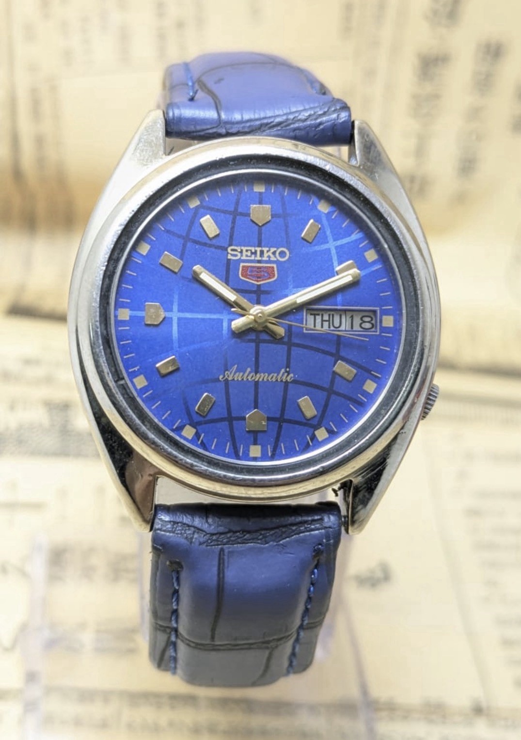 Vintage Seiko 5 Automatic 23 Jewels 7005 Men’s Wrist Watch Japan Made Blue Dial