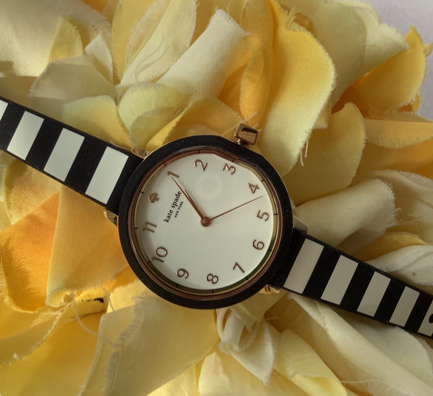 KATE SPADE NEWYORK PARK ROW BLACK & IVORY STRIPE SILICONE STRAP WOMEN’S 34 MM
