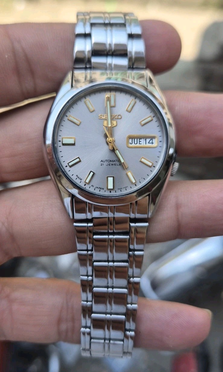 Seiko 5 Automatic Glass Back