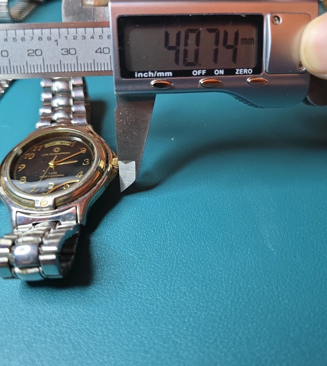 Two Quartz Not Running Watches.