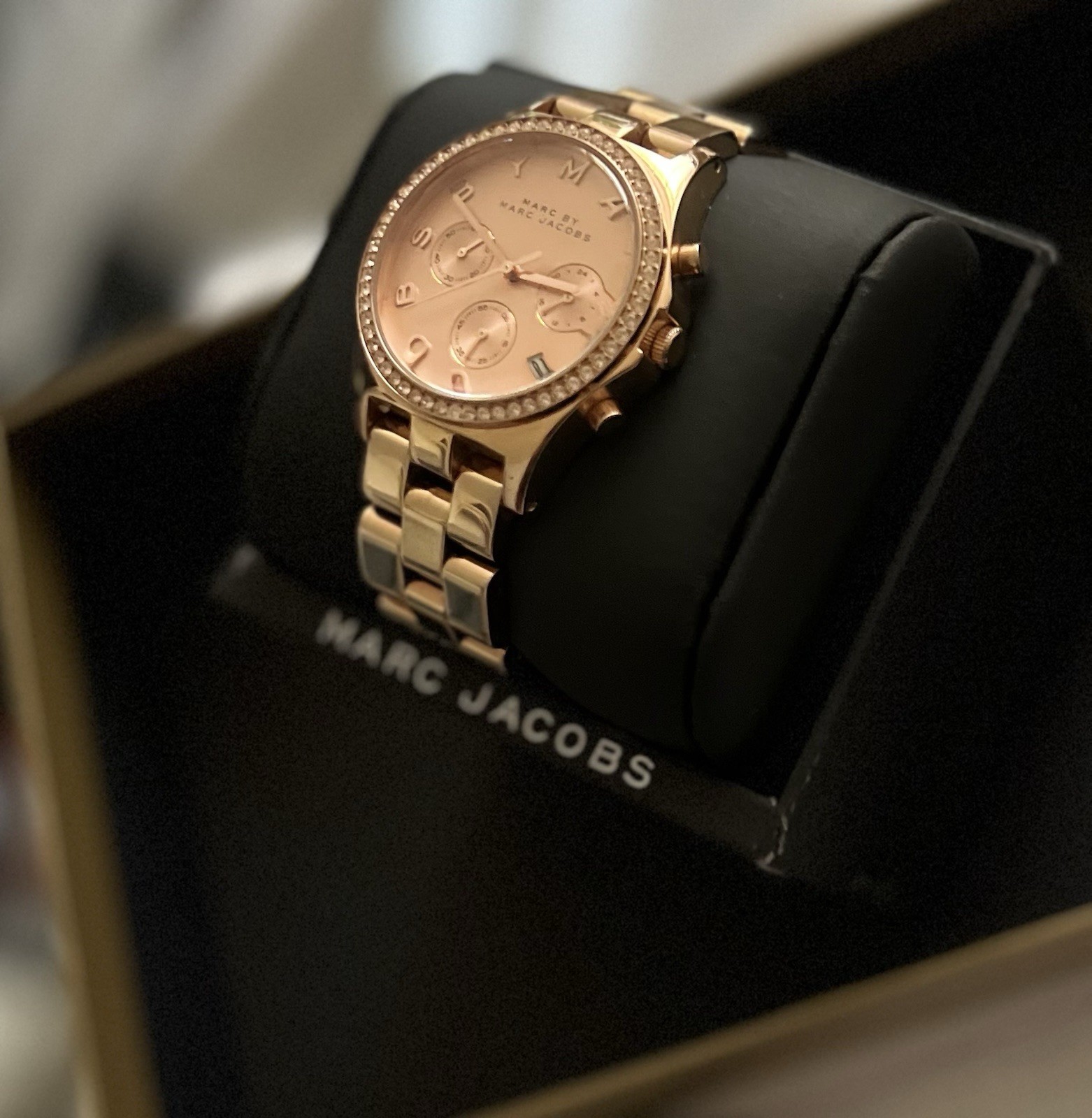 Marc by Marc Jacobs MBM3307 Rose Gold Quartz Watch Crystal Bezel Date Box