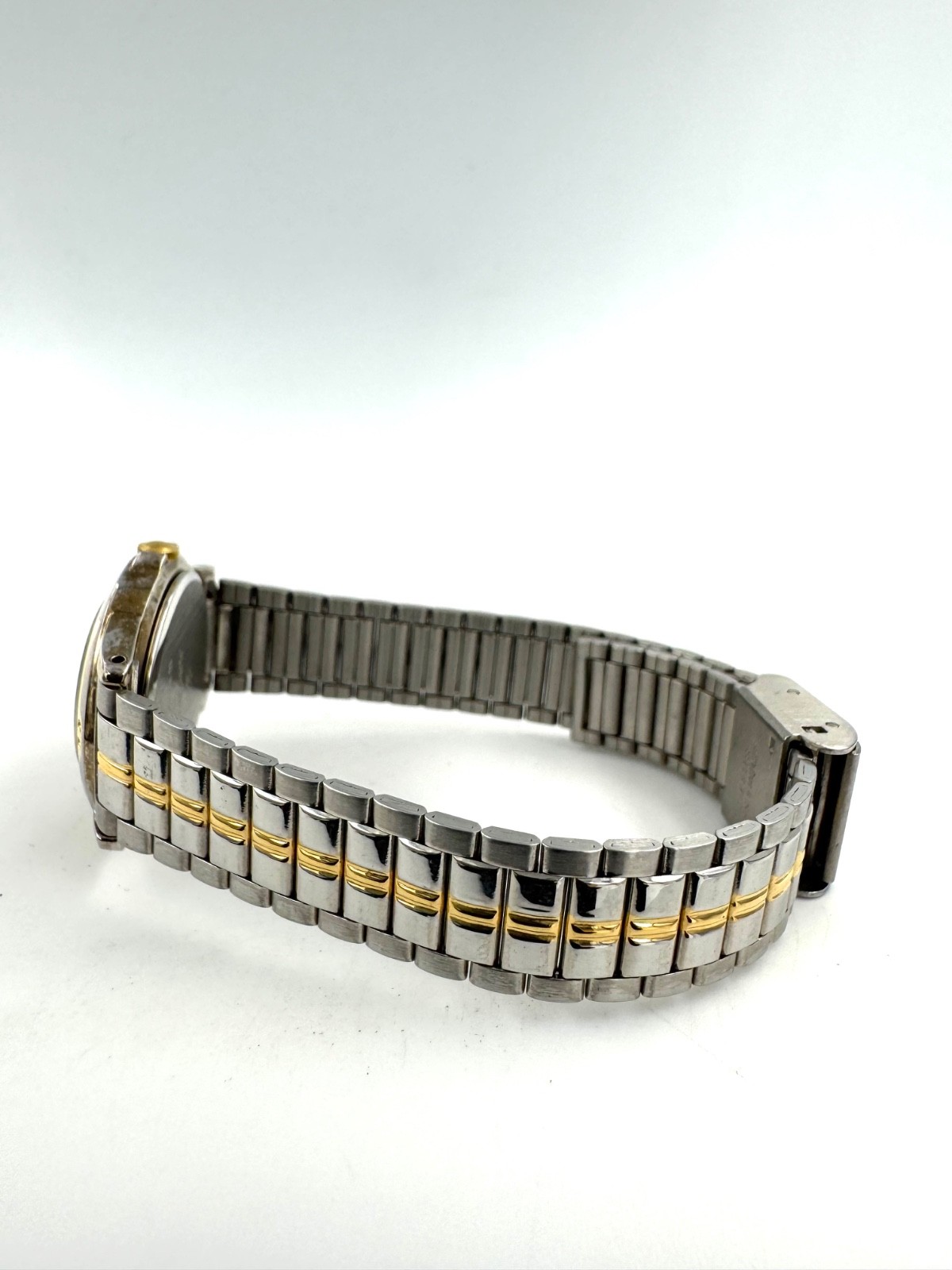 junghans astra 24mm Women Quartz Watch New Battery working f3078