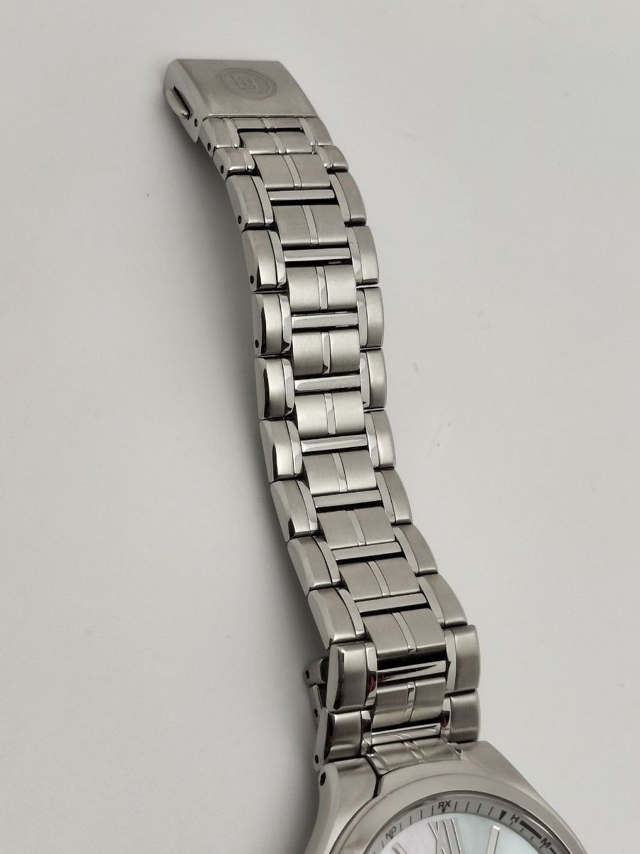 Brand New Citizen Line Exceed White Mother of Pearl Dial Radio Solar H410