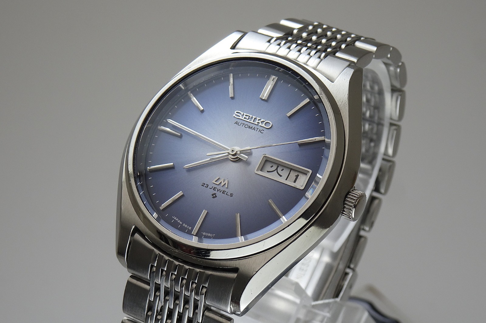 Vintage 1975 JAPAN SEIKO LORD MATIC WEEKDATER 5606-8051 23Jewels Automatic.