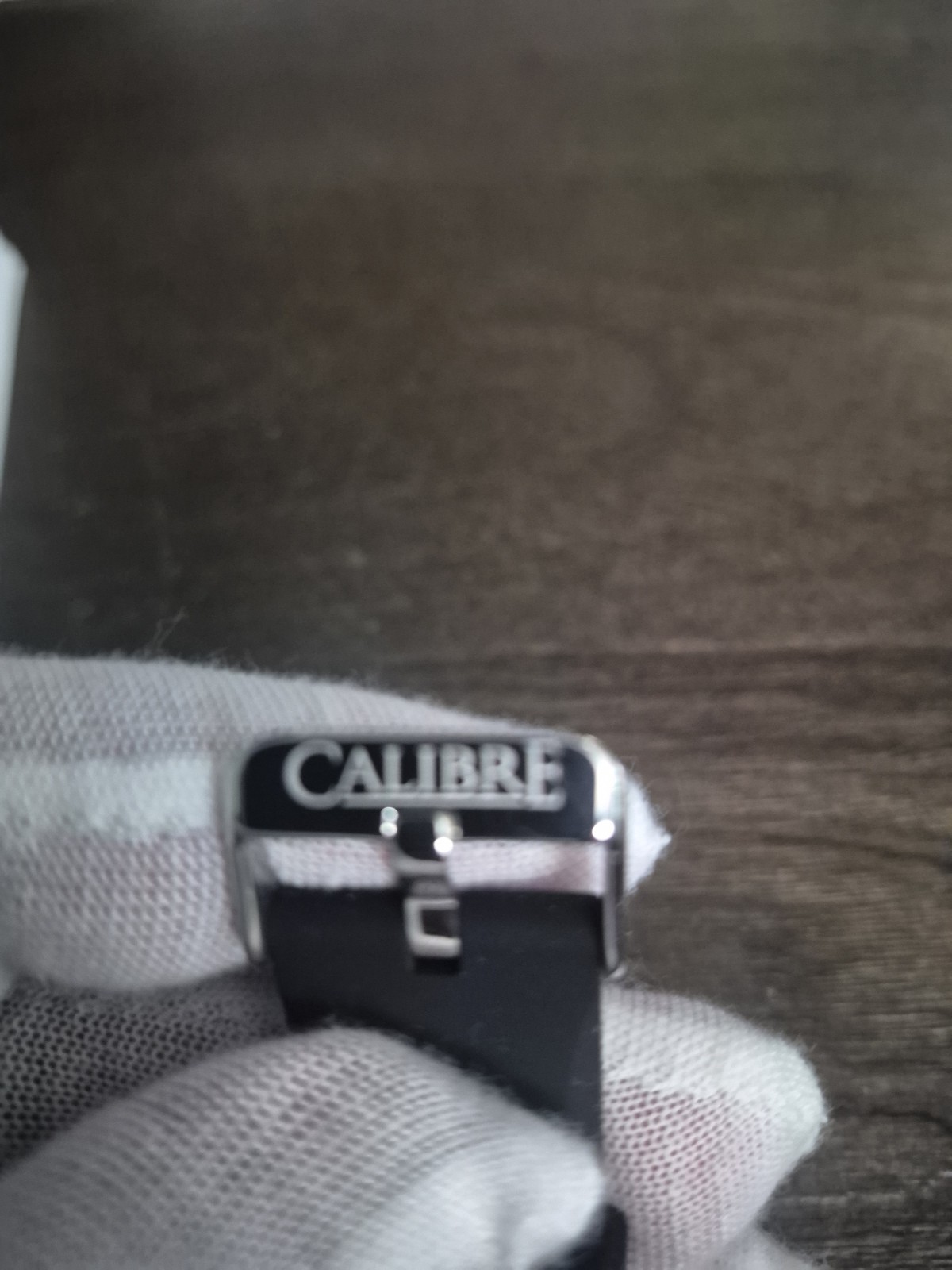 Calibre Sea Wolf Quartz 42mm White Dial Black Silicone Strap W/ Orig Box Manual