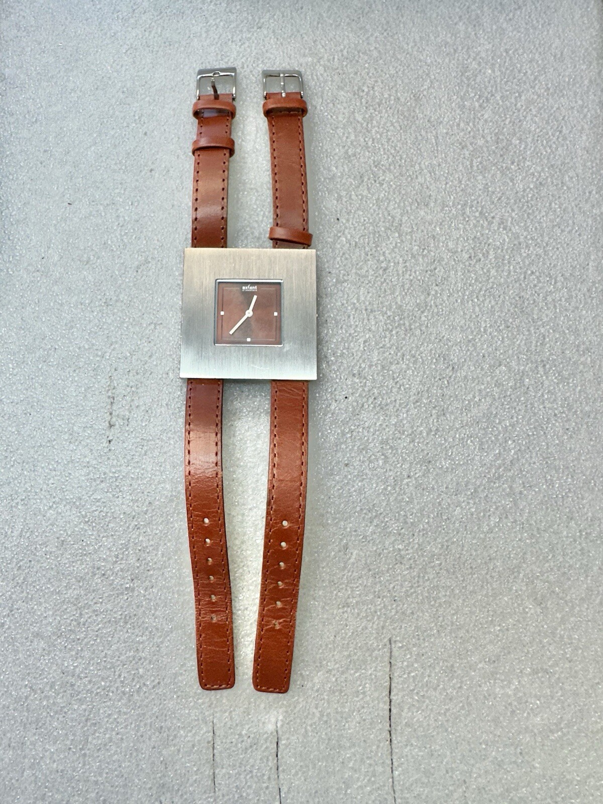 WORKING Axcent Of Scandinavia Eccentric Designs Linda Tuvesson Sweden watch 45mm