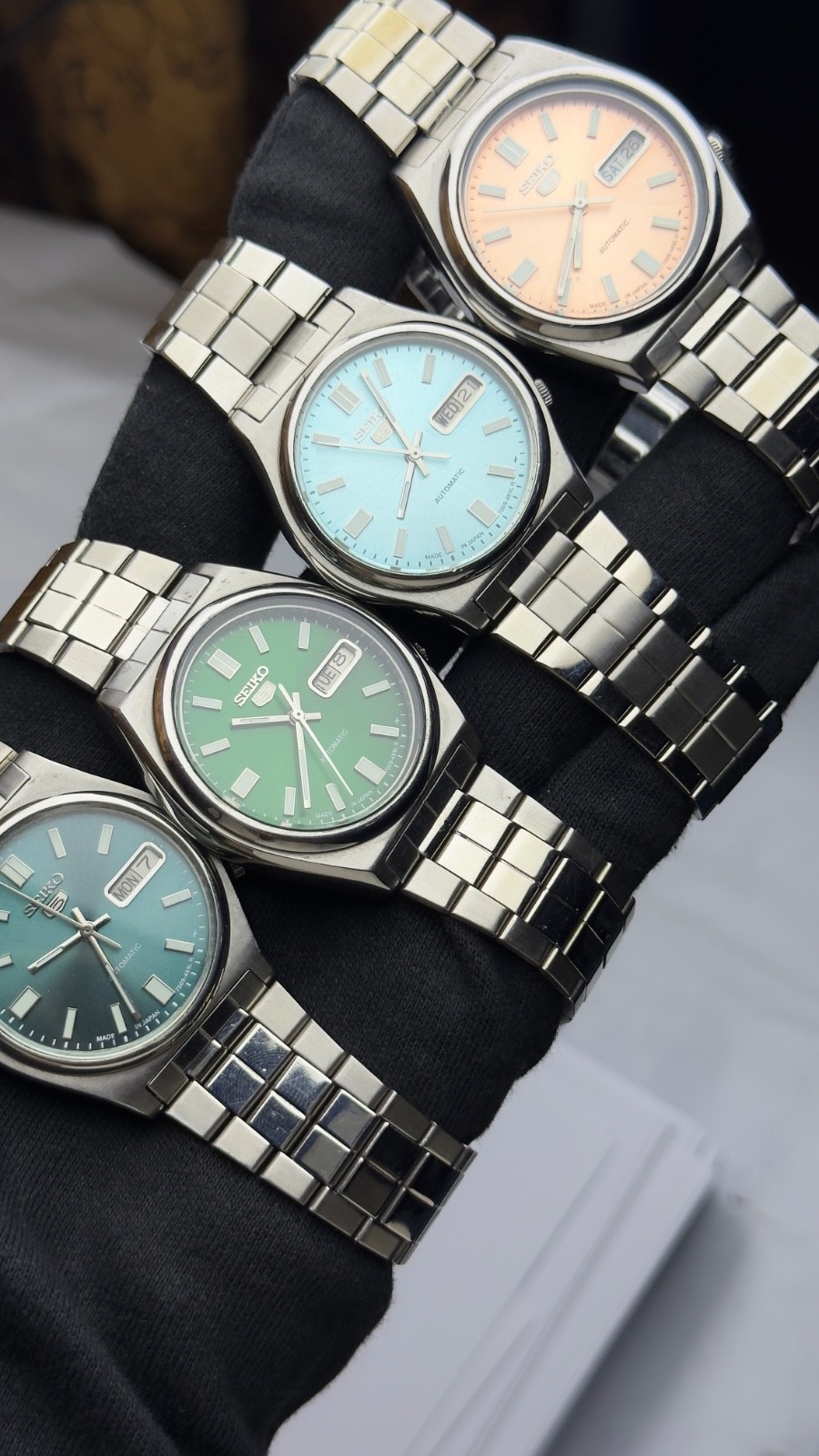 Lot of 4 Vintage Seiko 5 Automatic Day-Date Men’s Japanese Watche 7009