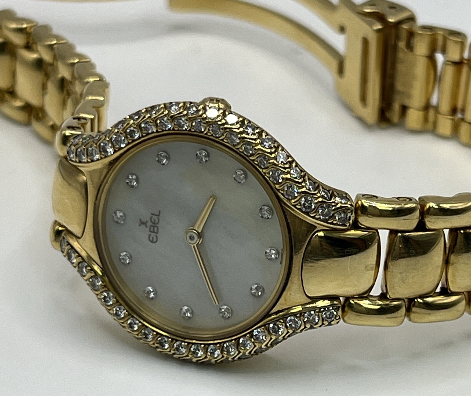 Ebel Beluga 18k Gold 24mm Diamond Watch Bracelet w/ Mother of Pearl Dial 866969