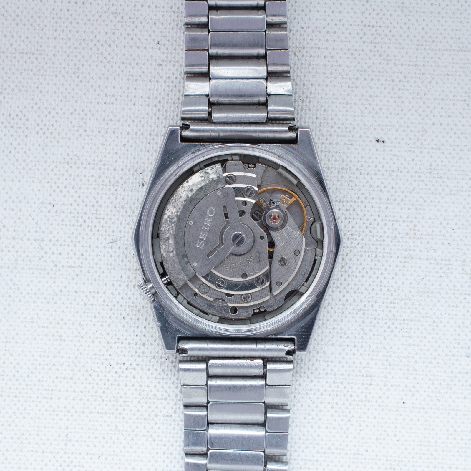 Vintage Seiko 5 Auto 6349-5420 Diagonal Striped Silver Dial Bilingual Day Watch