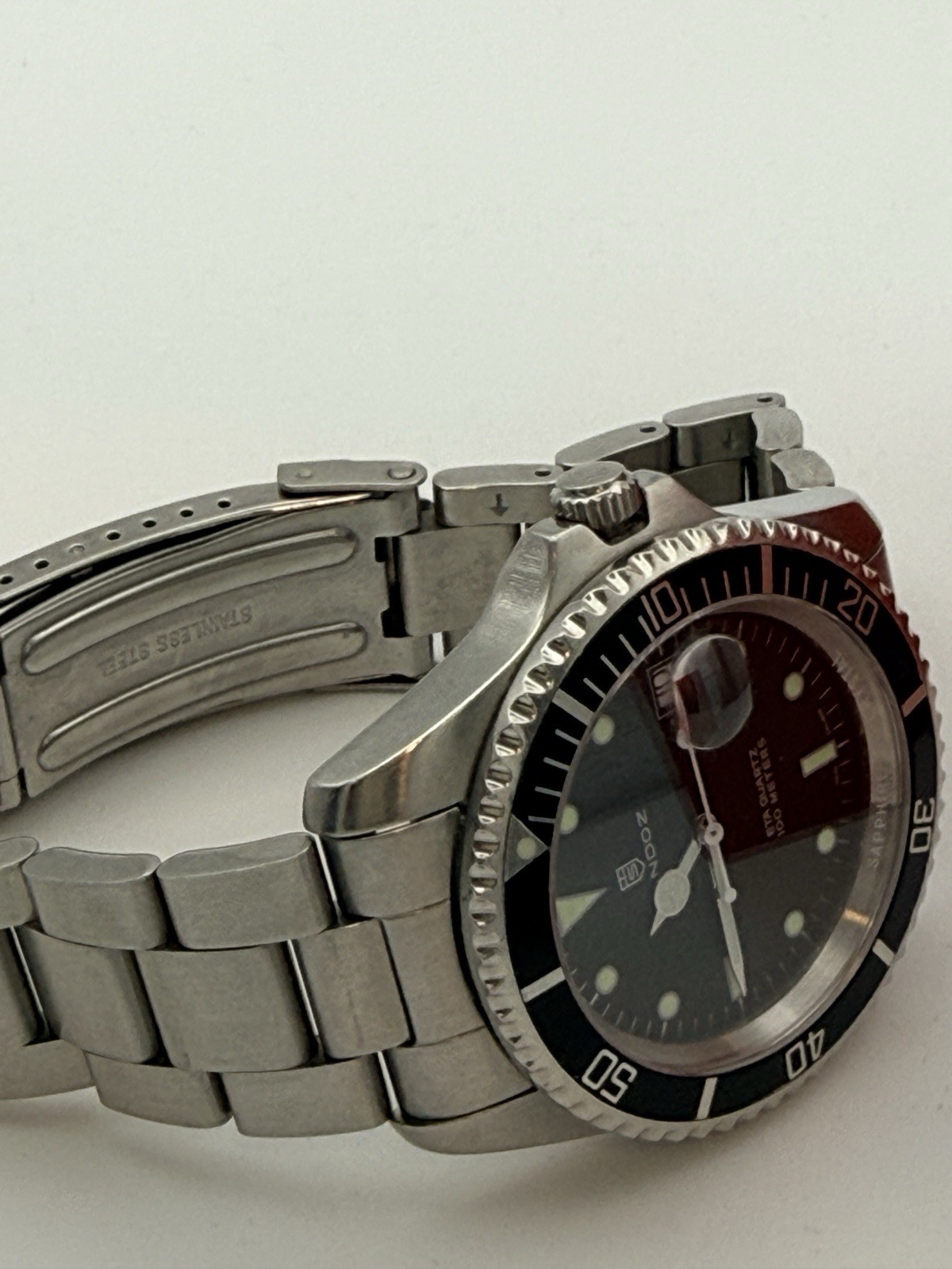 Sandoz Swiss ETA Quartz Diver 100M Sapphire Crystal Box Runs