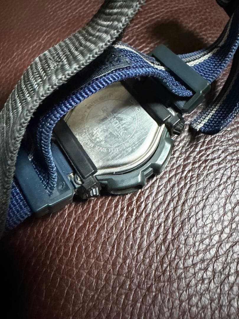 Battery dead, price reduced: CASIO G-SHOCK DW-9005 with nylon strap